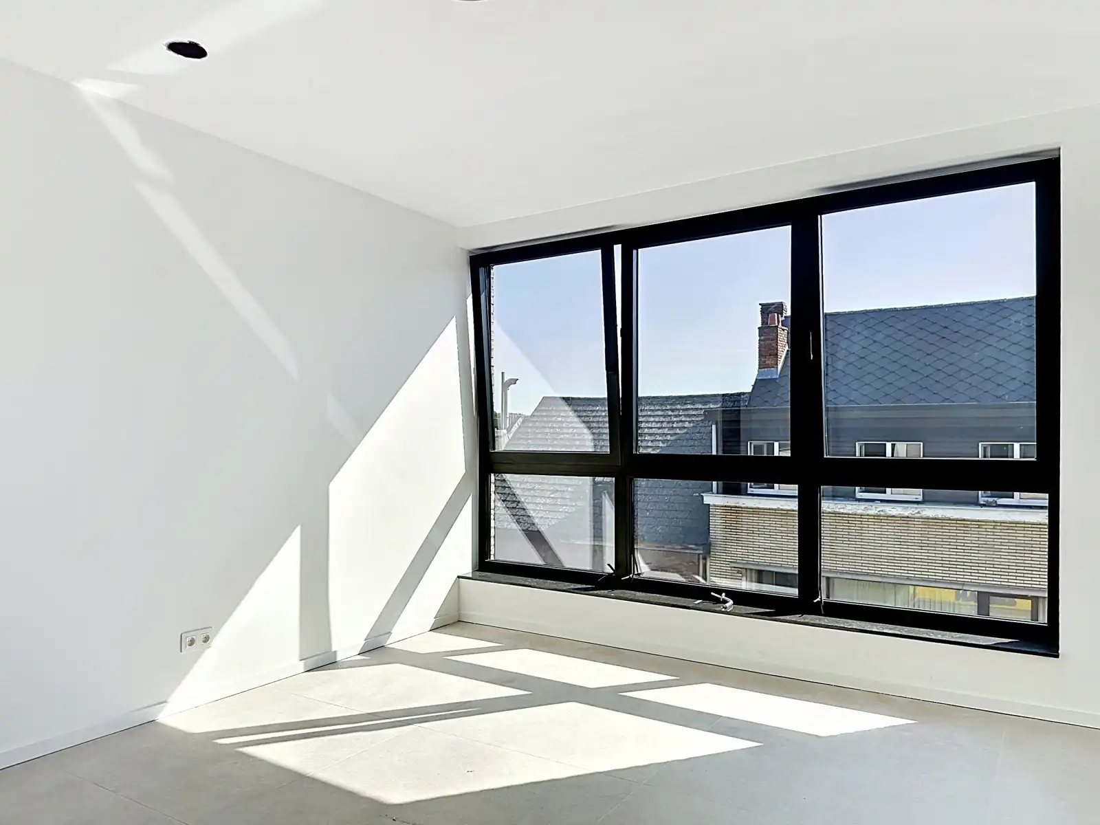 Energiezuinig en stijlvol wonen in een volledig gerenoveerd appartement van ca. 140 m² foto 16