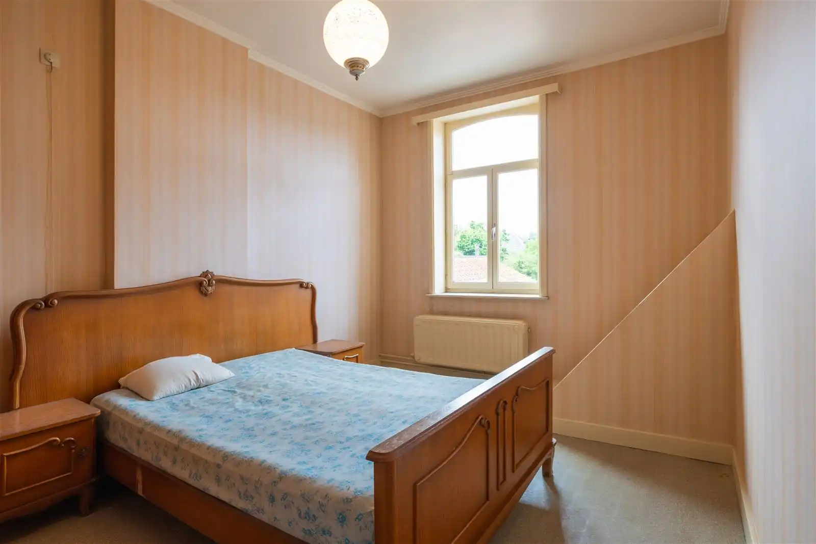 Te renoveren woning met ruime garage in centrum Zottegem! foto 12