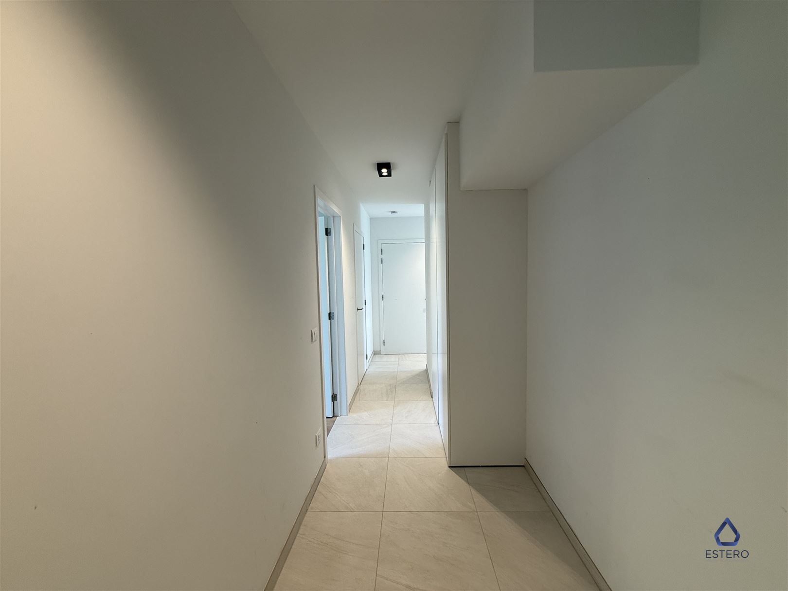 Modern appartement met terras in Nevele foto 12