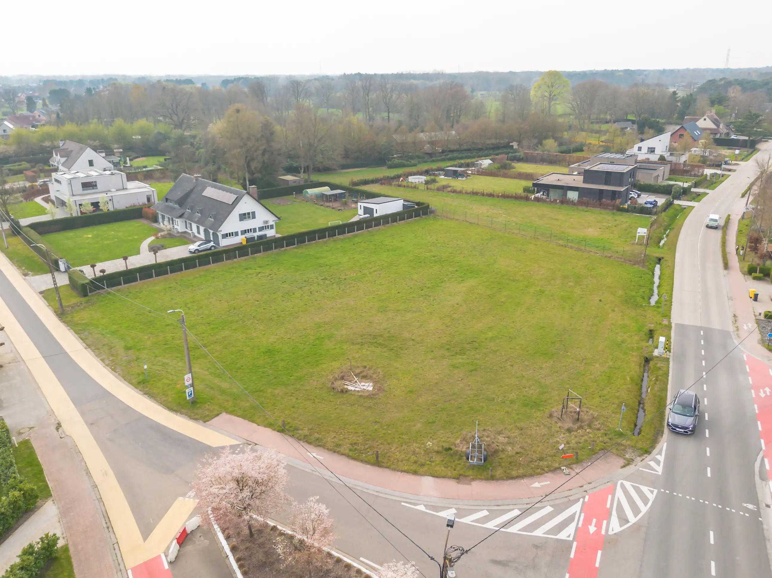 Ruime bouwgrond van 18 are in groene omgeving te Rijmenam foto 7