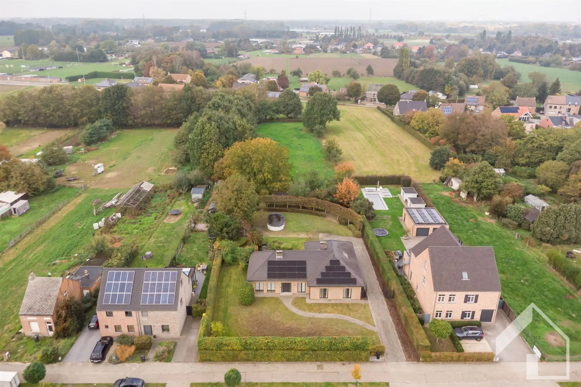laagbouwvilla op een perceel van 5026m2 foto 3
