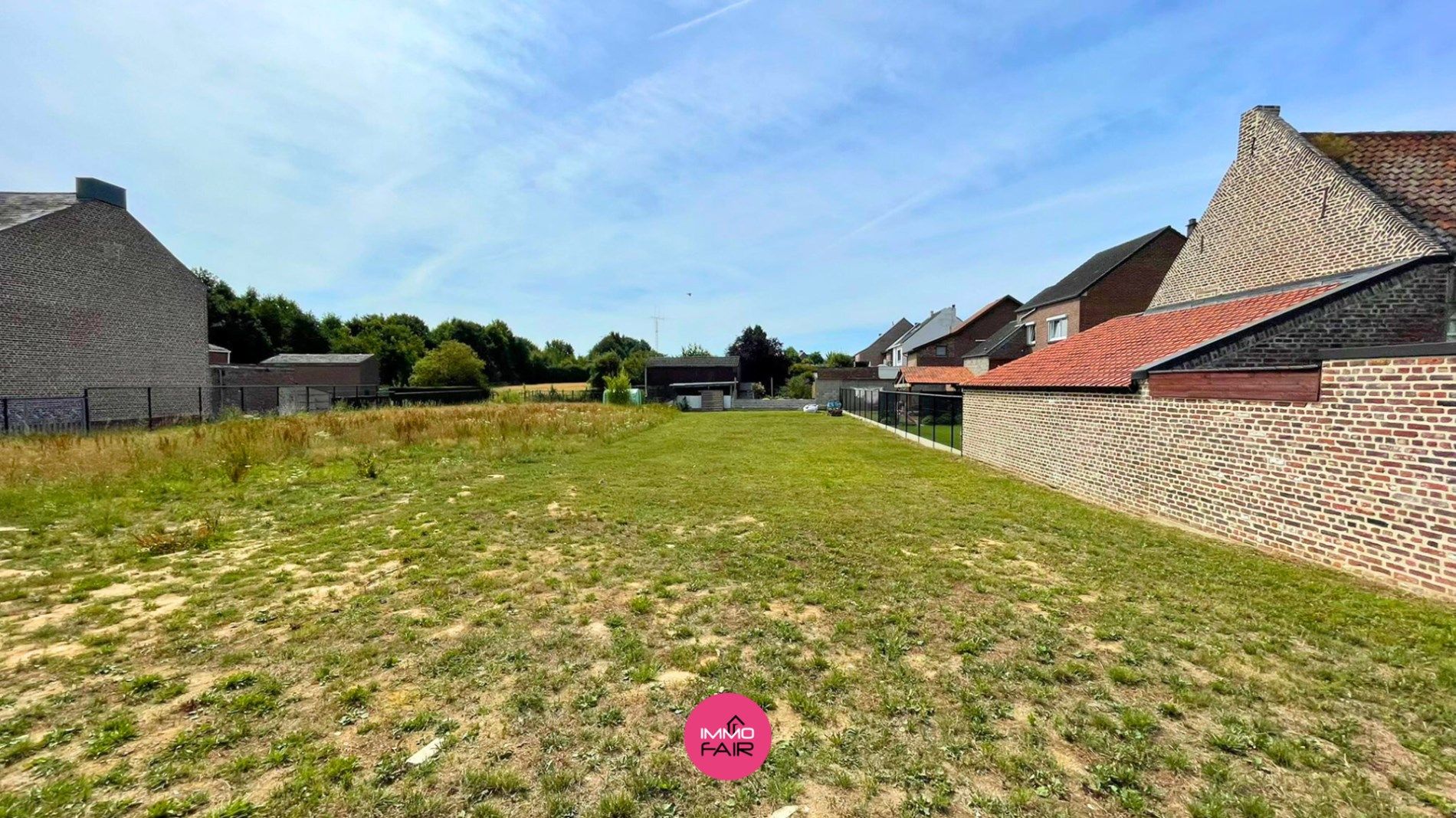 Bouwgrond van 668 m² voor halfopen bebouwing vlakbij Maastricht! foto {{pictureIndex}}