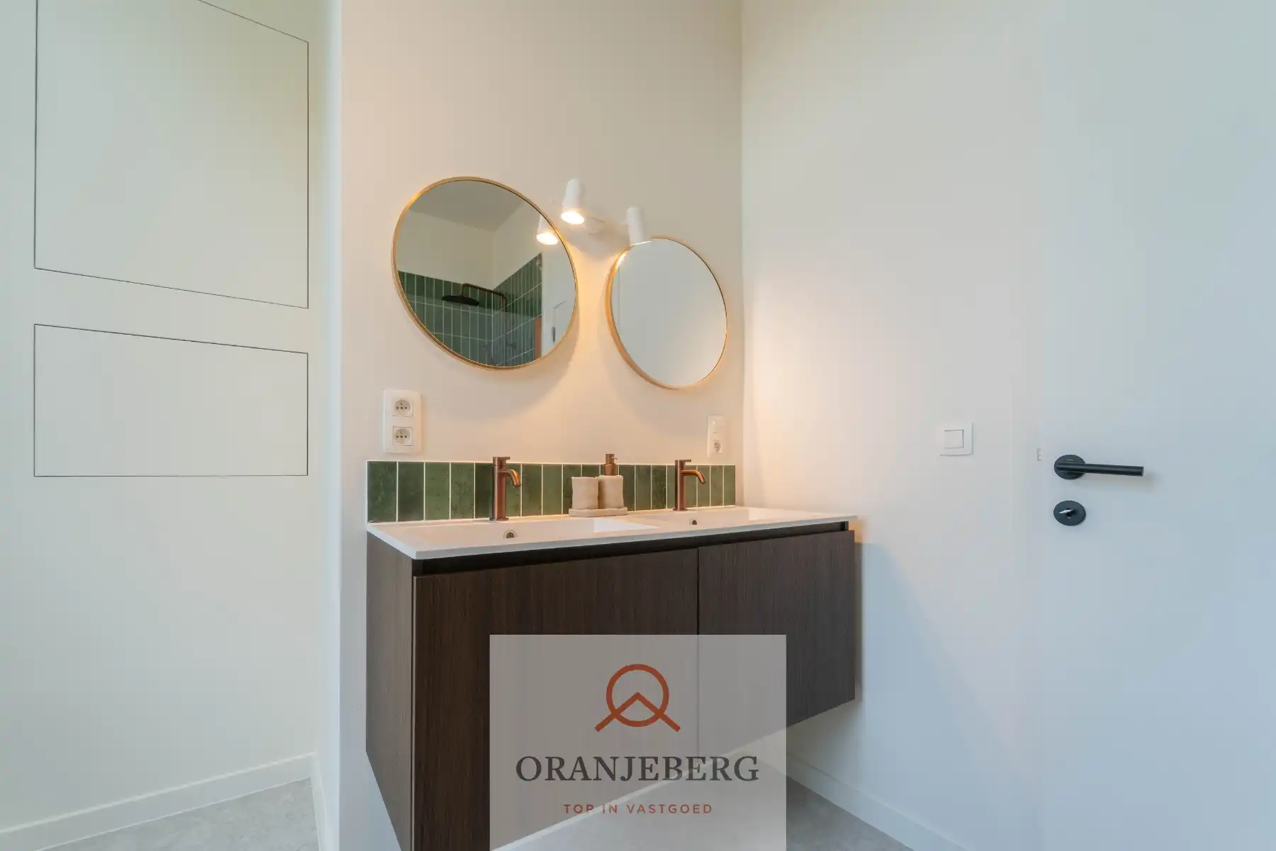 Lichtrijke gerenoveerde woning foto 23