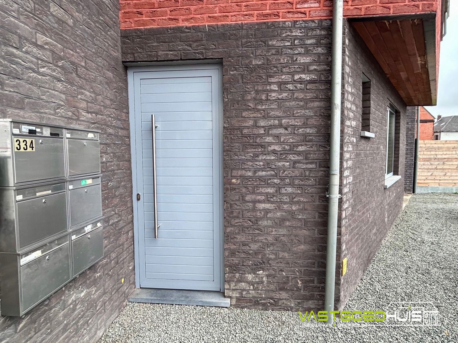 Instapklaar, gelijkvloers appartement met garage foto 4
