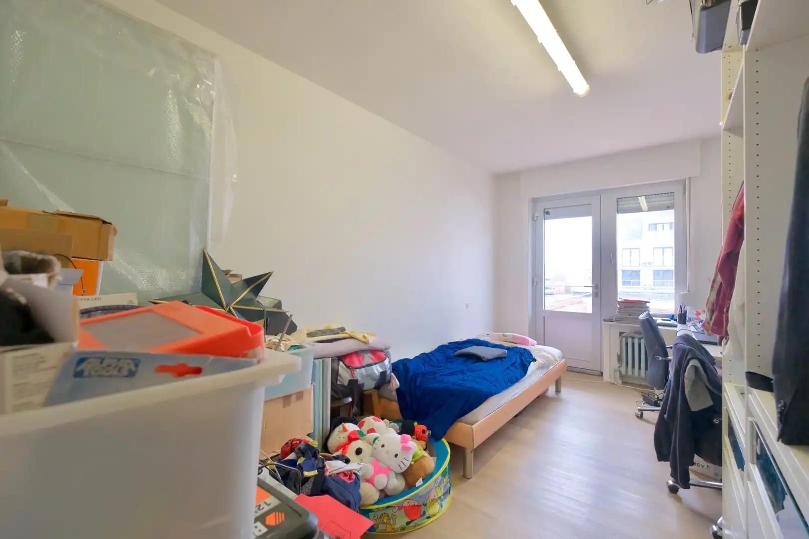 LICHTERVELDE - ZEER RUIM APPARTEMENT MET 3 SLPKS + garagebox foto 10