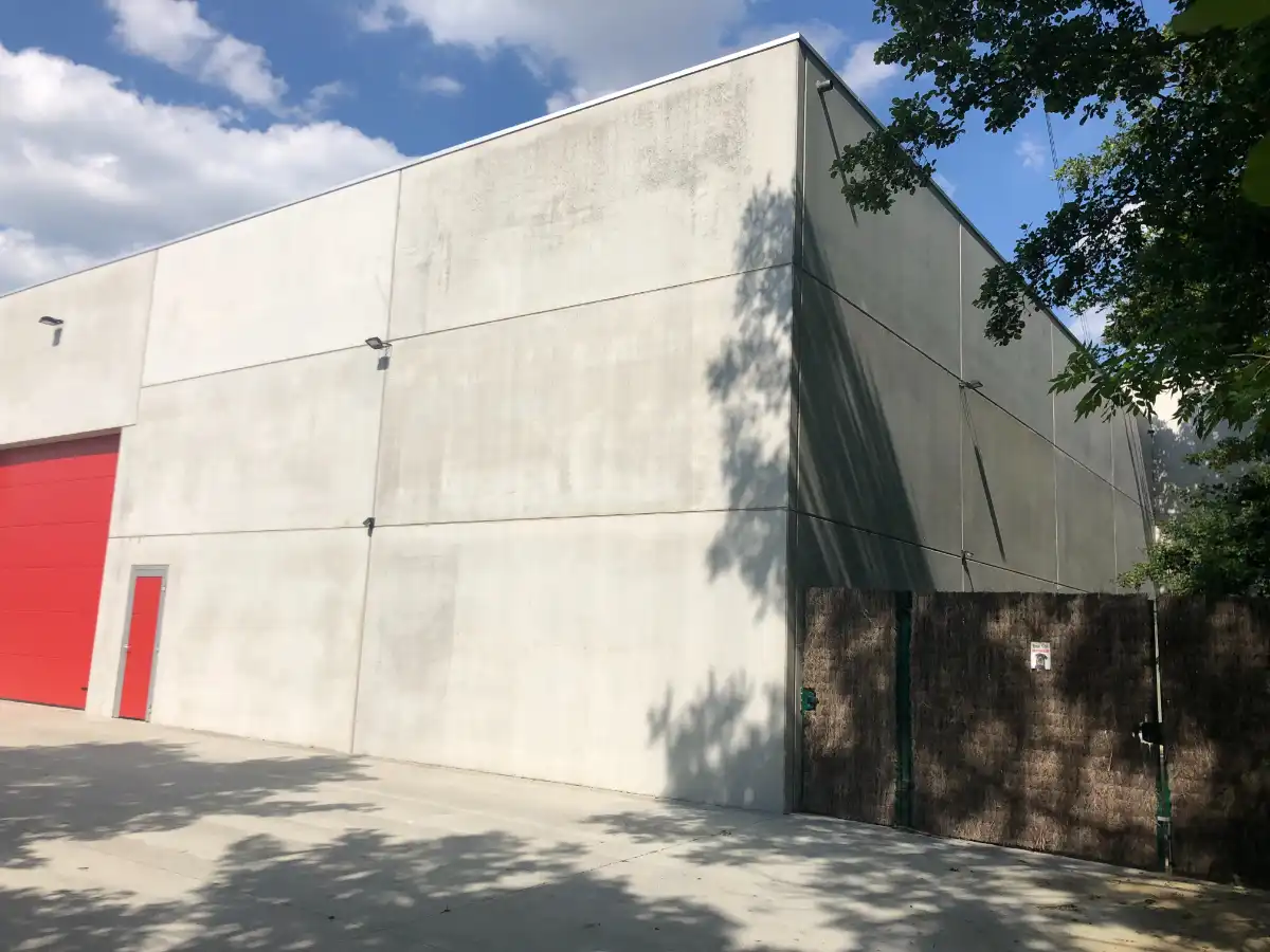 BEDRIJFSGEBOUW / STOCKAGERUIMTE foto 8