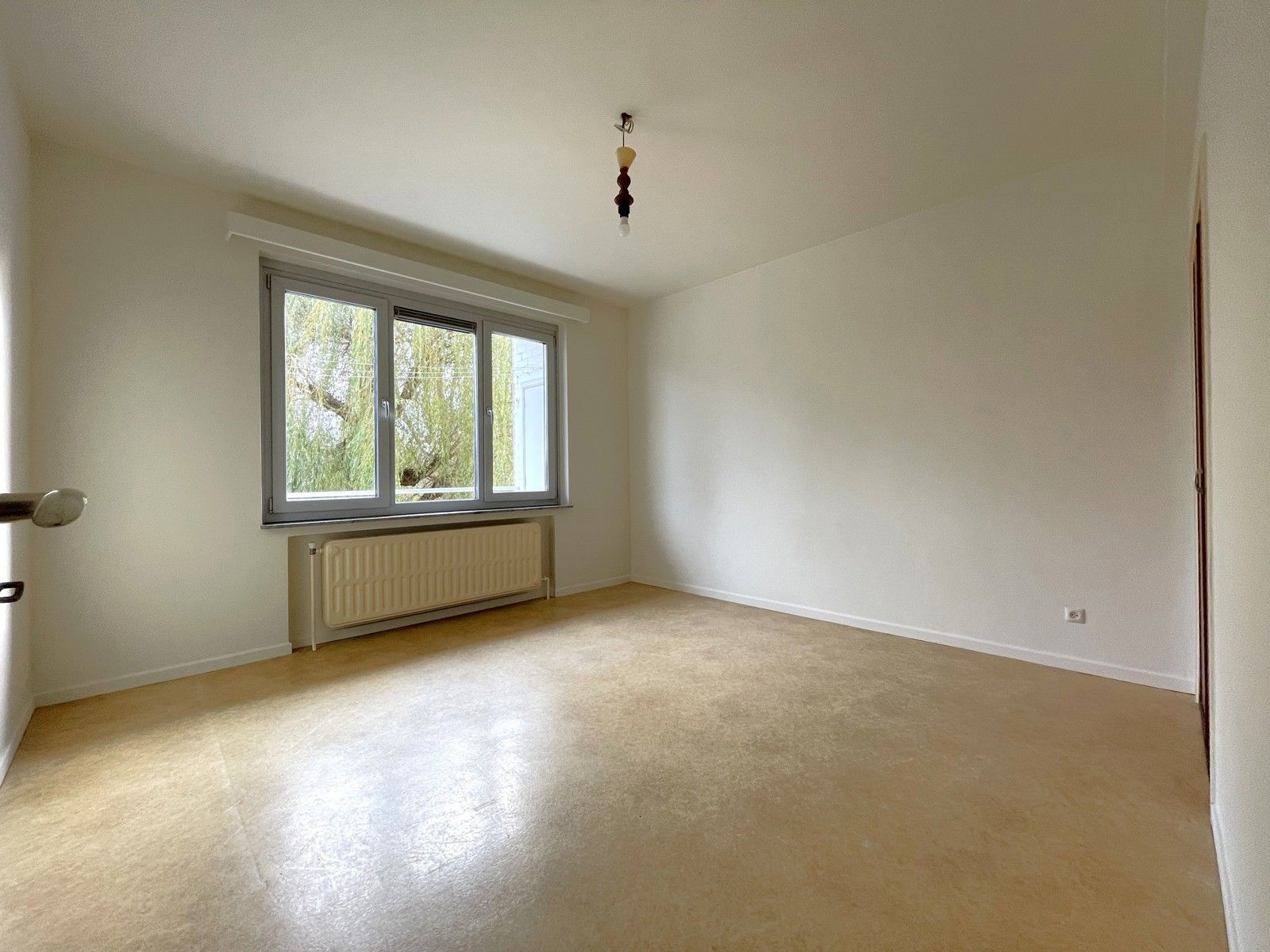 Ruim appartement 2 kamers en garage foto 6