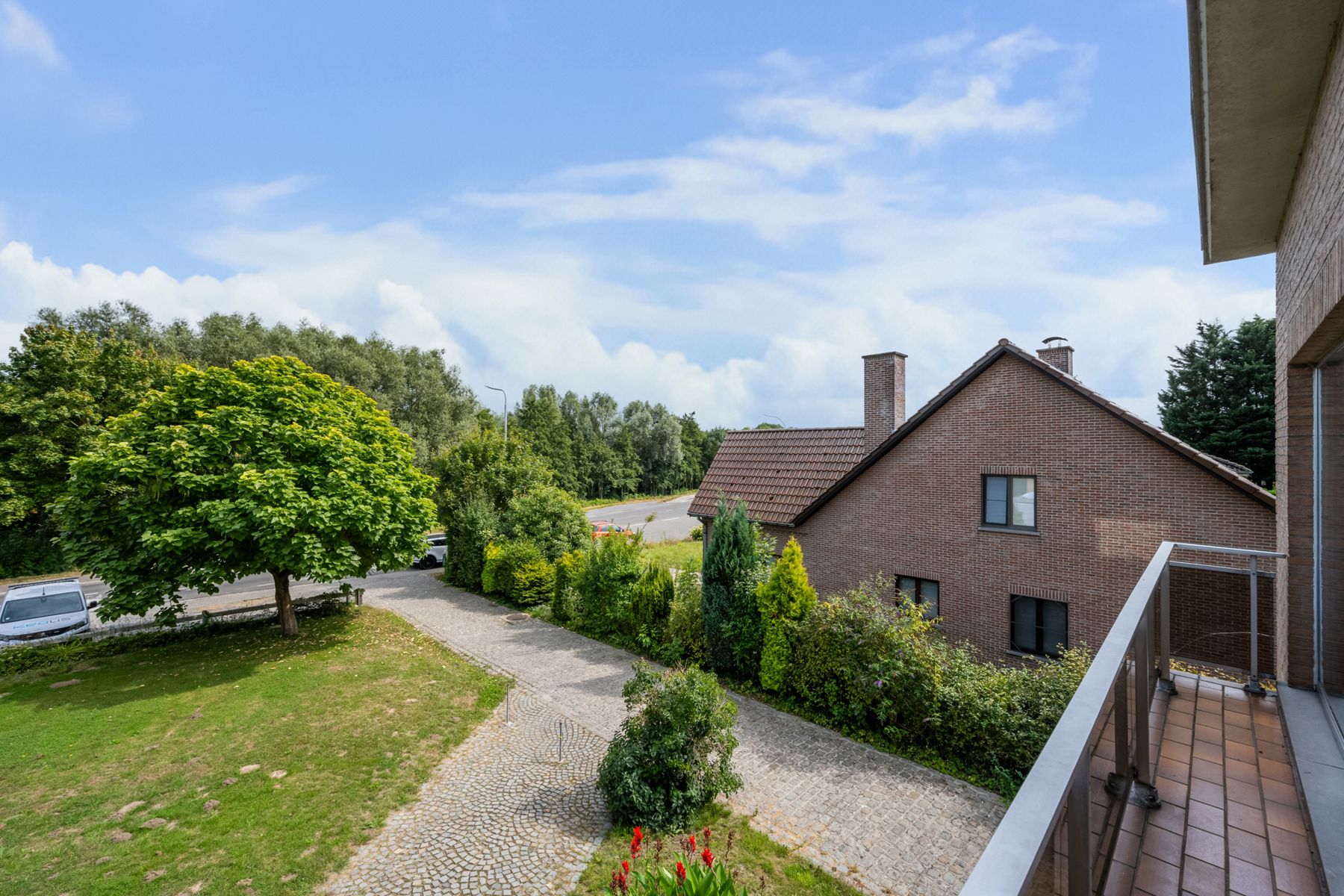 Appartement met 3 slpk een terras en garage met berging foto 17