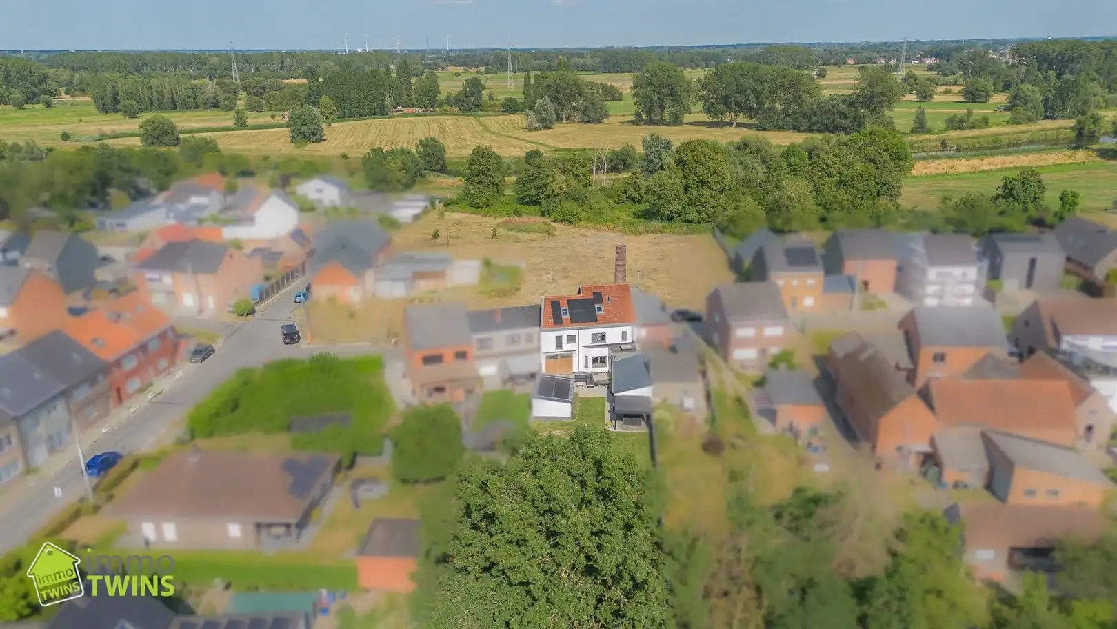 Ruime, energiezuinige gezinswoning met 275 m² bewoonbare oppervlakte, prachtige tuin en tal van extra's in Dendermonde (Oudegem) foto 44
