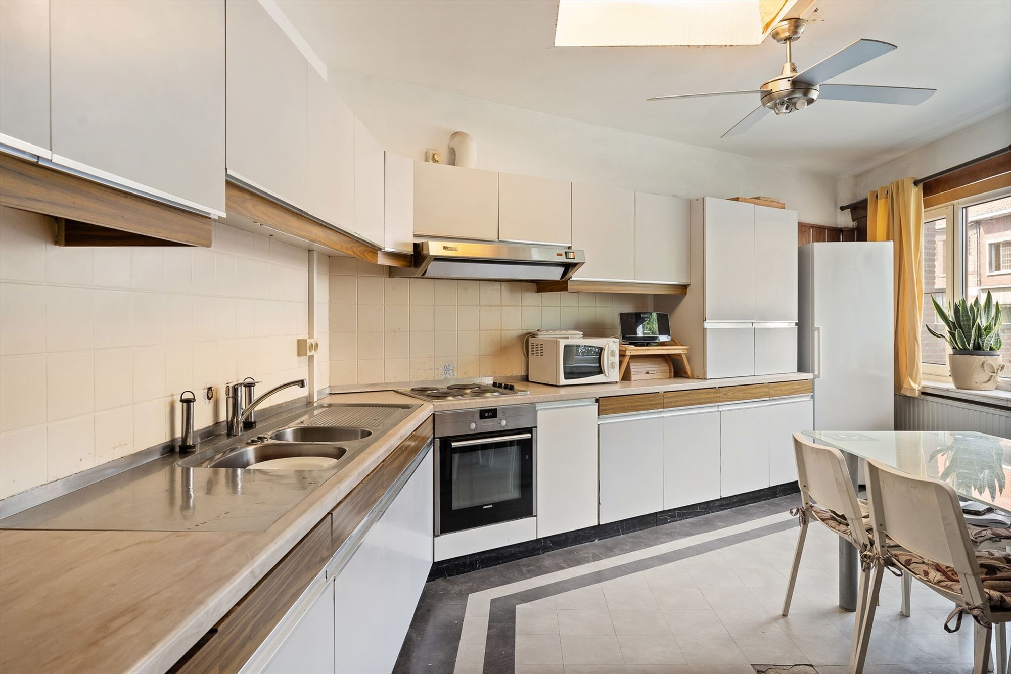 GERENOVEERDE WONING OP CENTRALE LIGGING foto 13