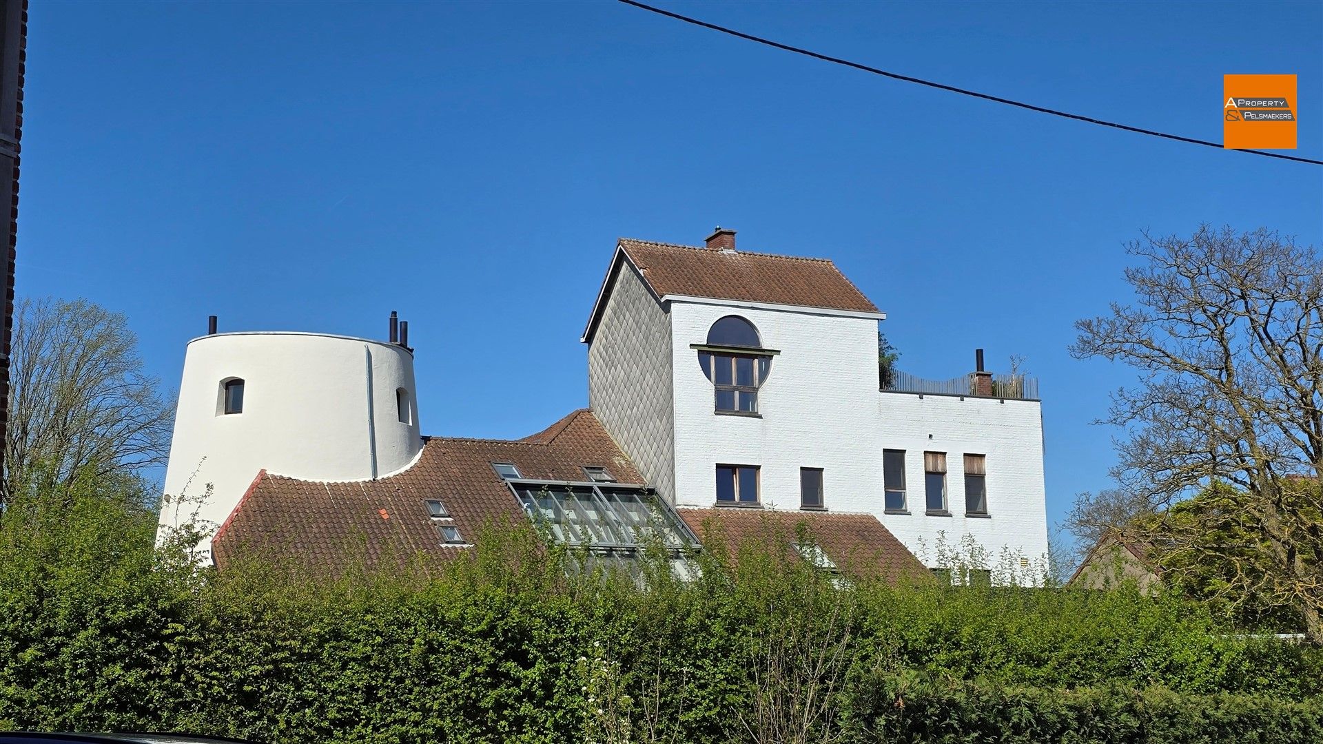 Duplex/triplex foto {{pictureIndex}}