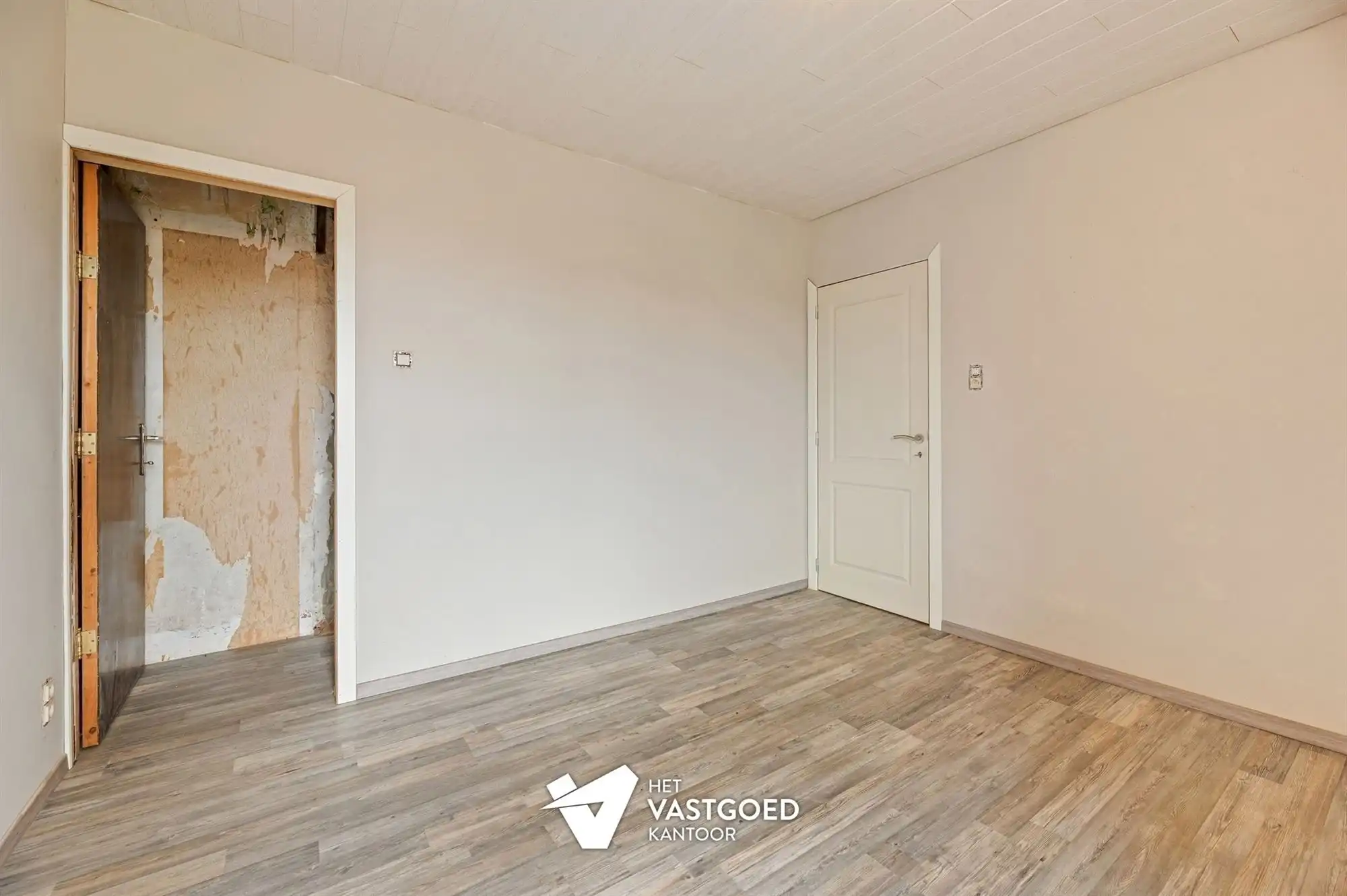 KARAKTERVOL WOON-HANDELSHUIS OP EEN AANTREKKELIJKE LIGGING IN BALEN MET VEEL POTENTIEEL foto 27