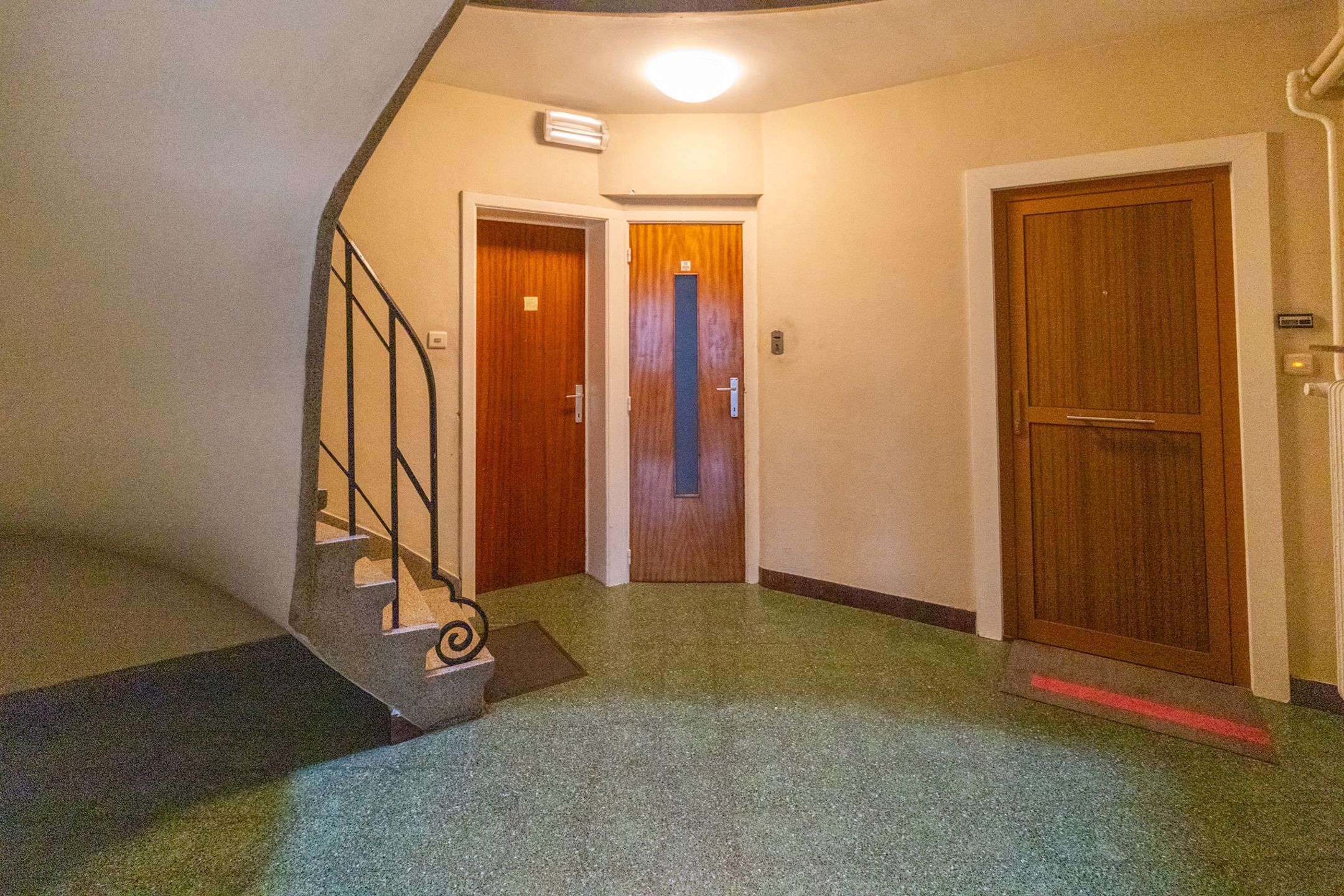 Opbrengsteigendom met 8 appartementen foto 8