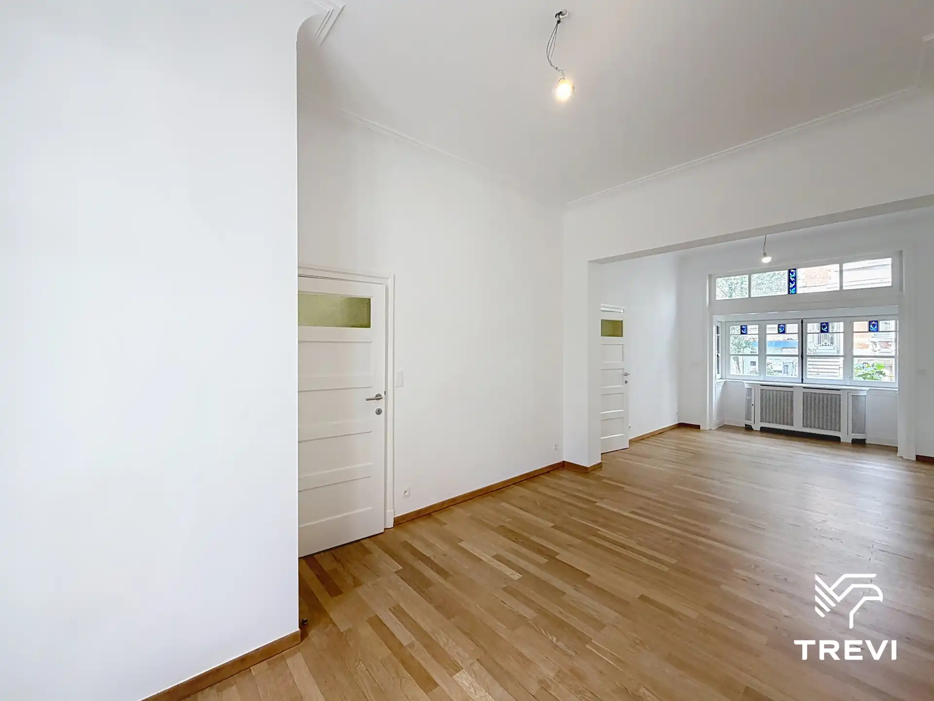 TOUR & TAXIS – Prachtige woning met 4 slaapkamers, terras en tuin! foto 5