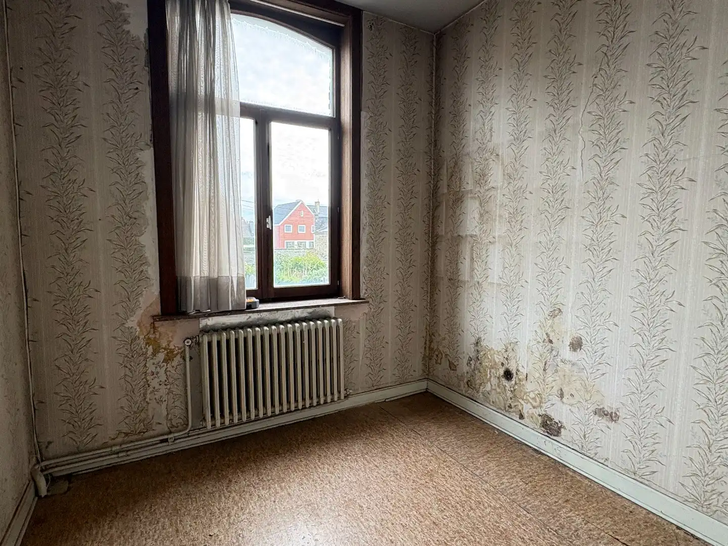 Ruime woning te koop met veel potentieel en mogelijkheid tot uitbreiding foto 8