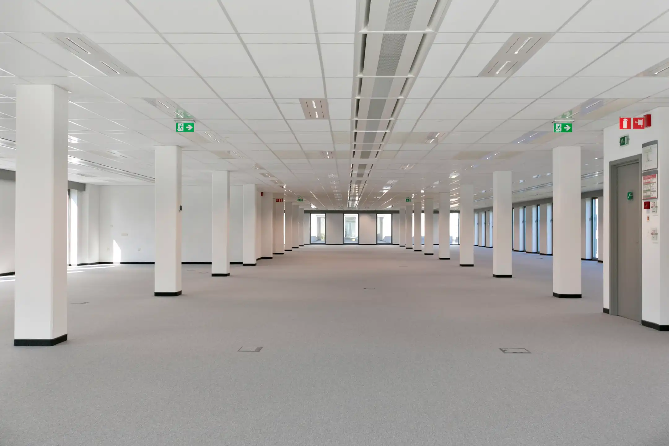 THE ULTIMATE : Moderne kantoorruimte van 676 m²  Berchem foto 15