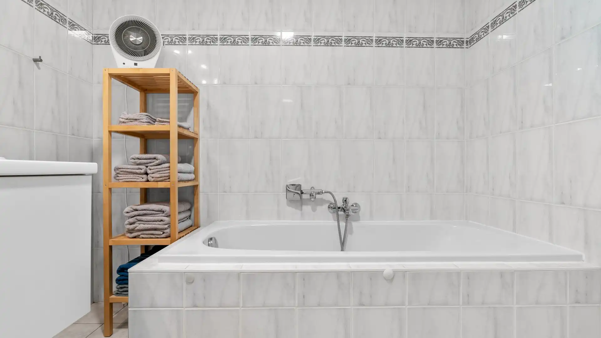 Duplex-appartement met drie slaapkamers en inpandige garage foto 17