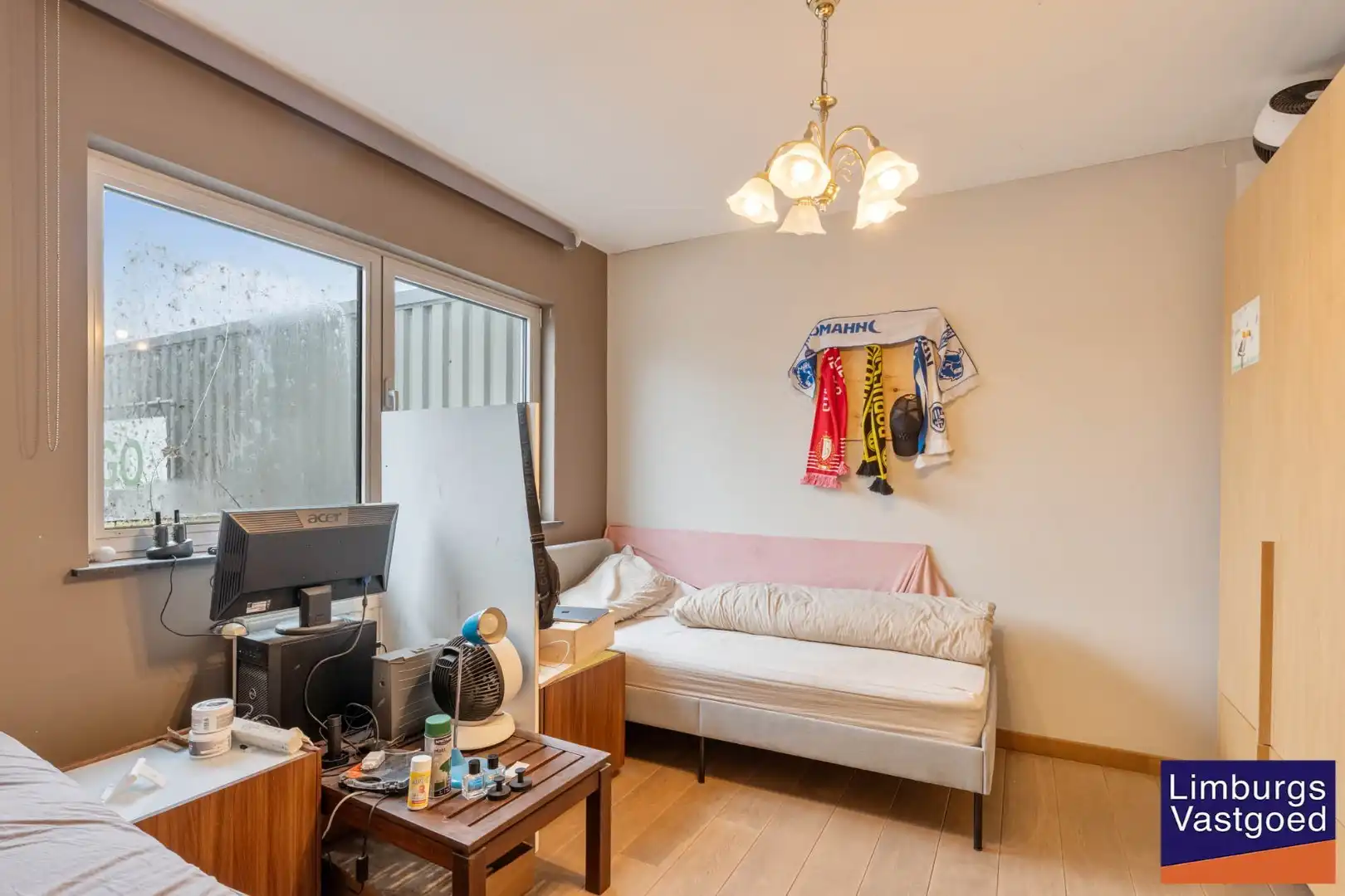 Industrieel gebouw,1.696m², met kantoren 120m² + appartement 120m², Genk-Zuid foto 32