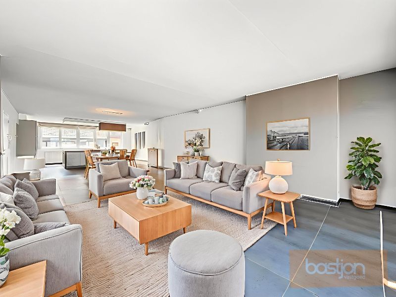 TE KOOP: Duplexappartement in hartje Kuurne foto {{pictureIndex}}