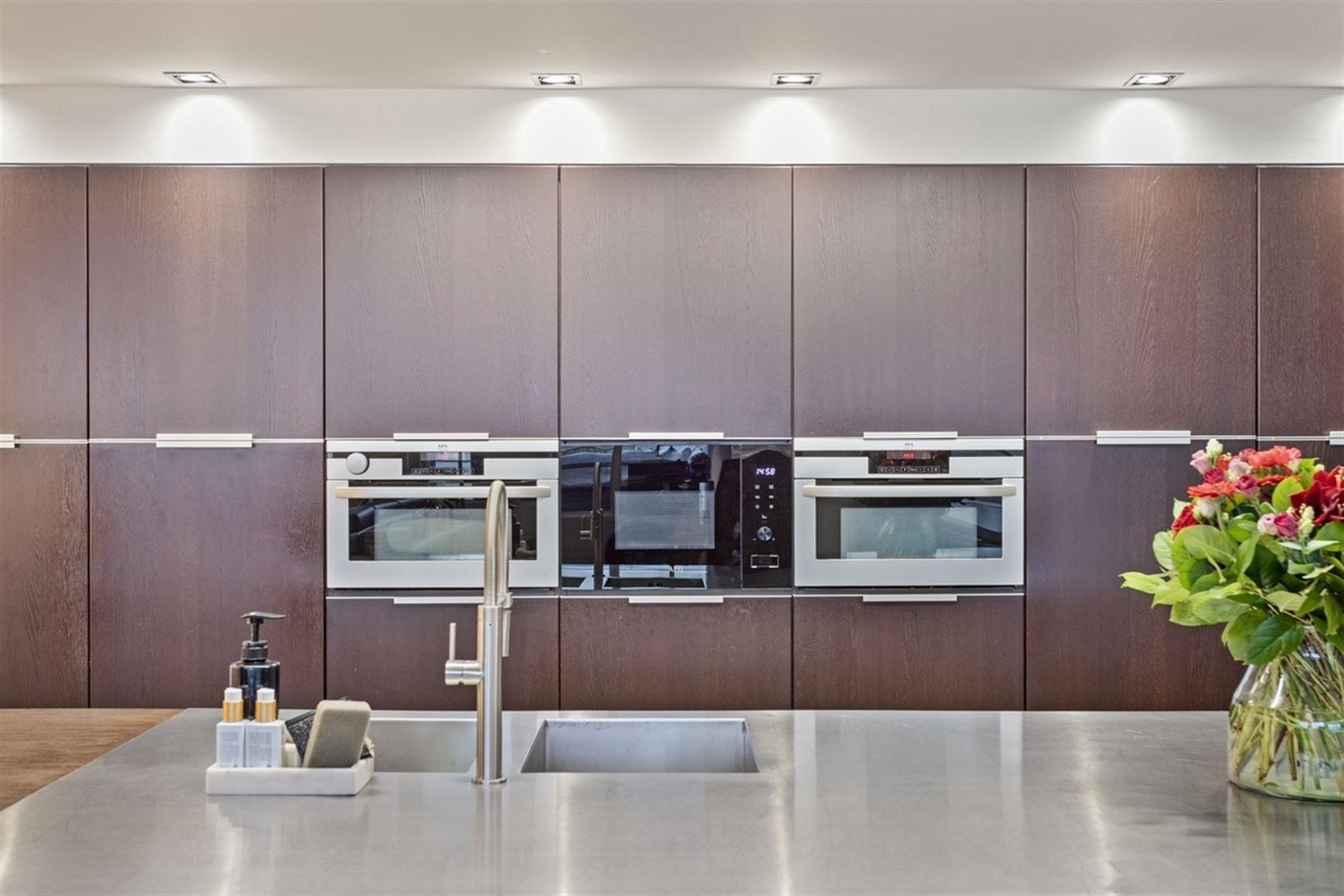 Ruime goed onderhouden loft van 235 m2 foto 16