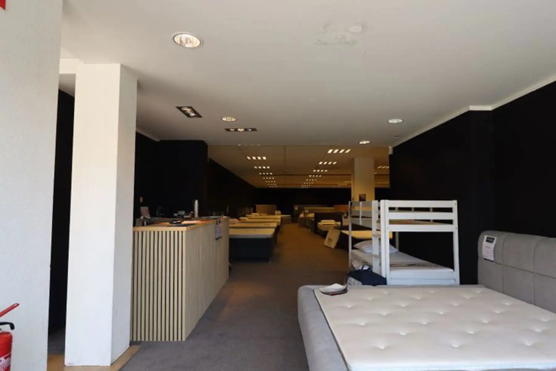 handelspand op topligging langs Parklaan – Sint-Niklaas foto 2