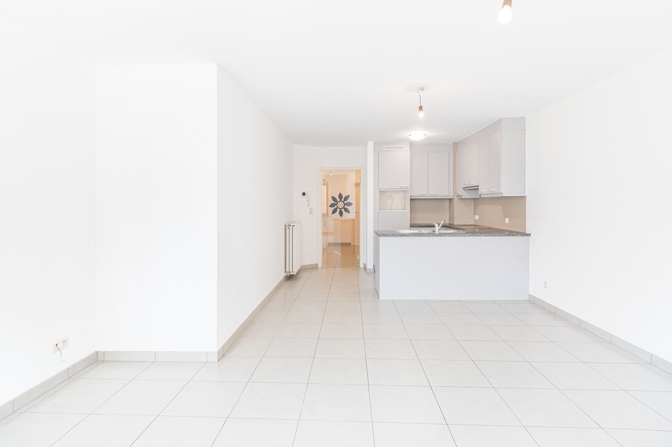 Gelijkvloers appartement met 2 slaapkamers! foto 2