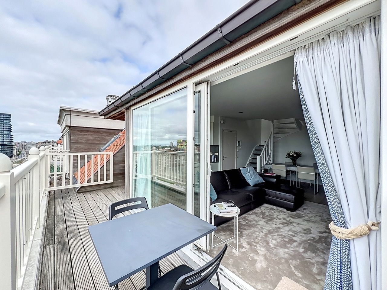 Duplex dakappartement met twee slaapkamers en een mooi, zuidgericht terras – Graaf d'Ursellaan foto 10
