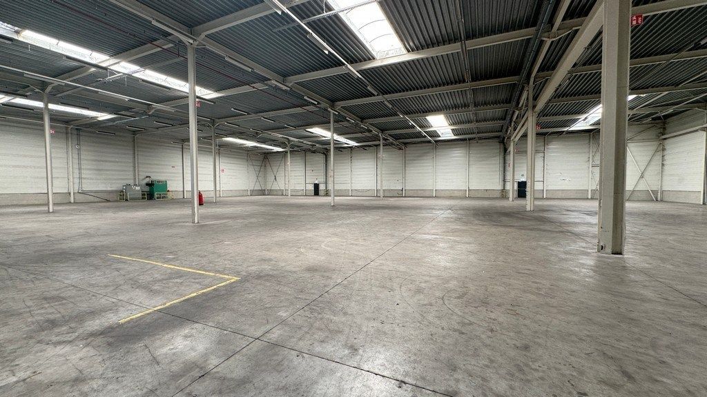 Industrieel bedrijfspand te huur aan N16 te Bornem foto 8