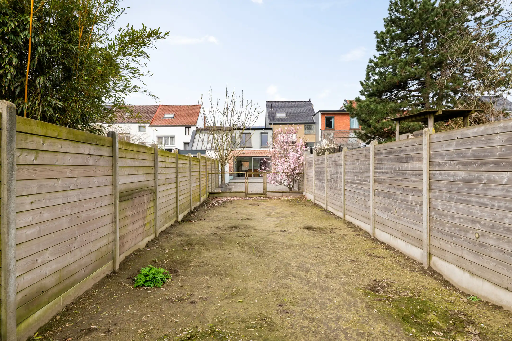 Knap gerenoveerde woning met zonninge tuin nabij het centrum foto 14