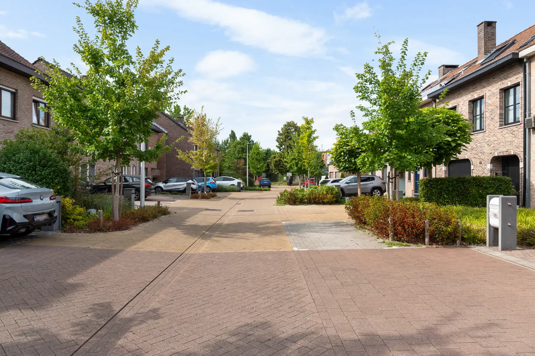 Een bel-etage met een verhaal op elke verdieping foto 2