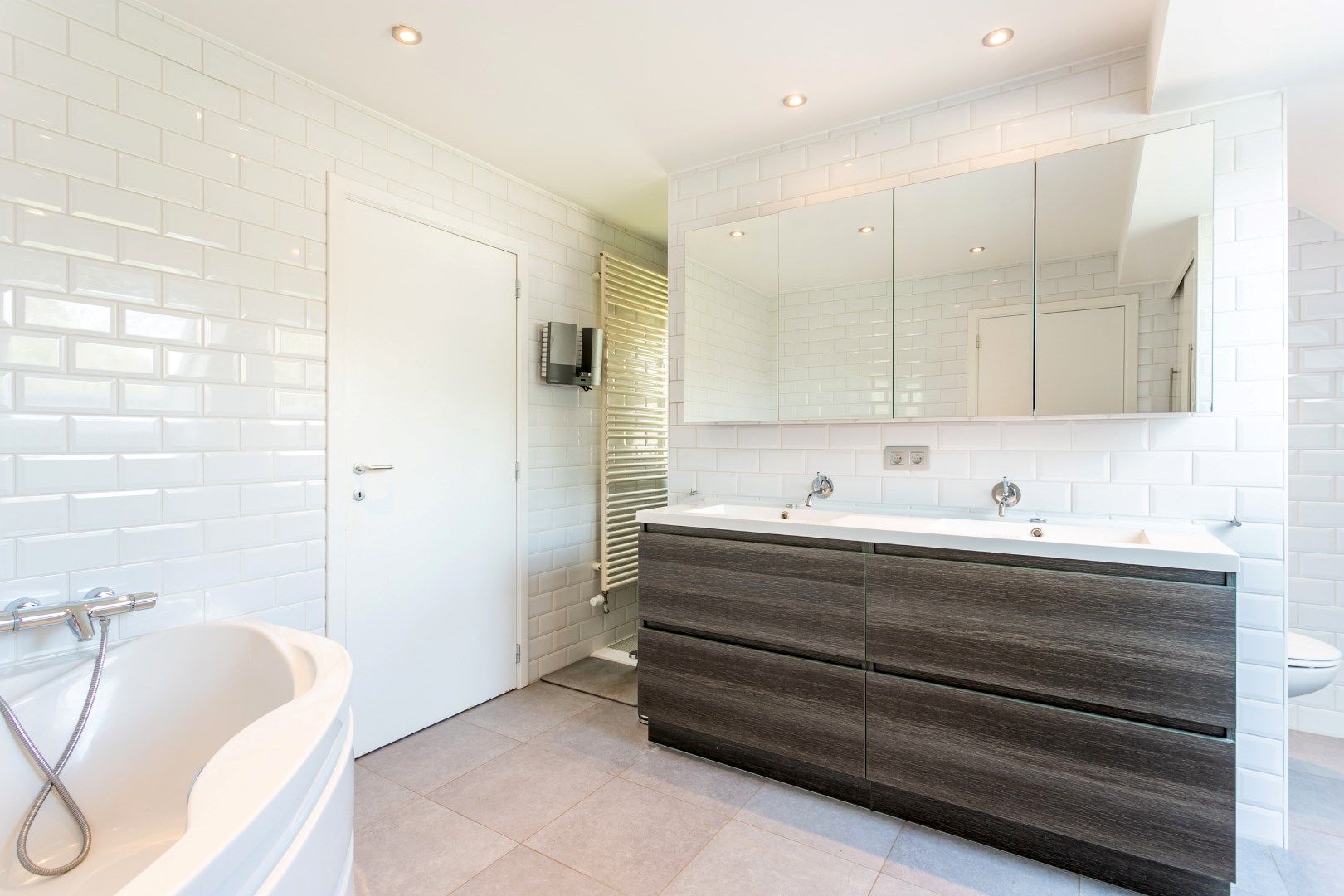 Instapklare woning met 3 slpks, garage en tuin te Halle foto 17