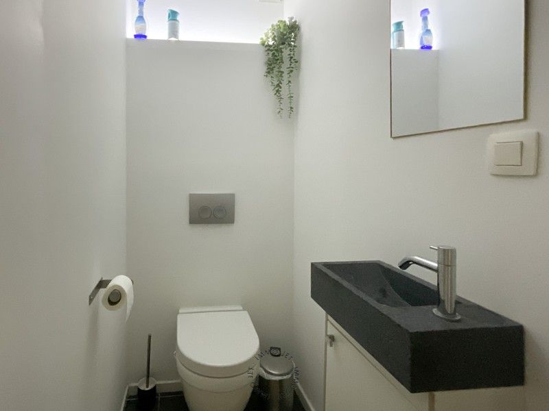 Ruim appartement van 130m² met twee slaapkamers, terras en autostaanplaats foto 10