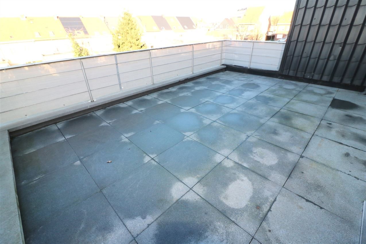 duplex met 2 slpk. en heel groot terras. Tip top ! foto 3