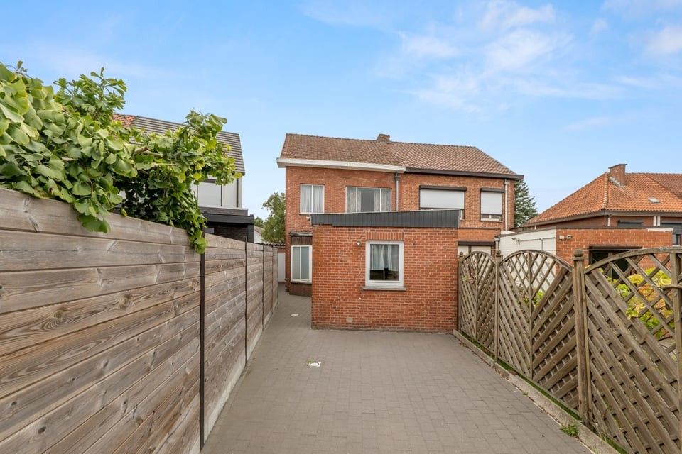 TE RENOVEREN STADSWONING IN SINT-TRUIDEN foto 29