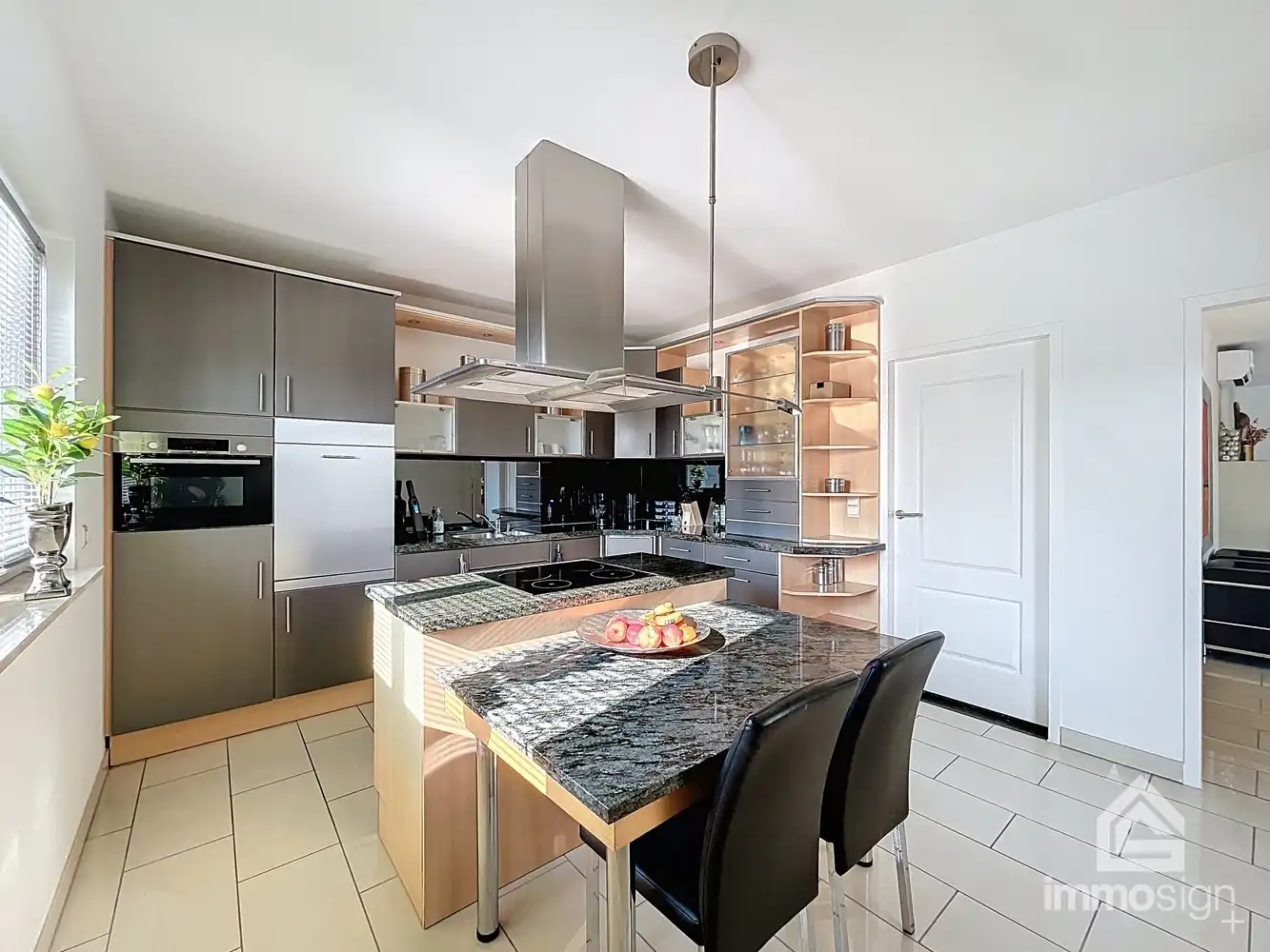 Instapklare gezinswoning in een uitzonderlijk rustige omgeving te Molenbeersel foto 11