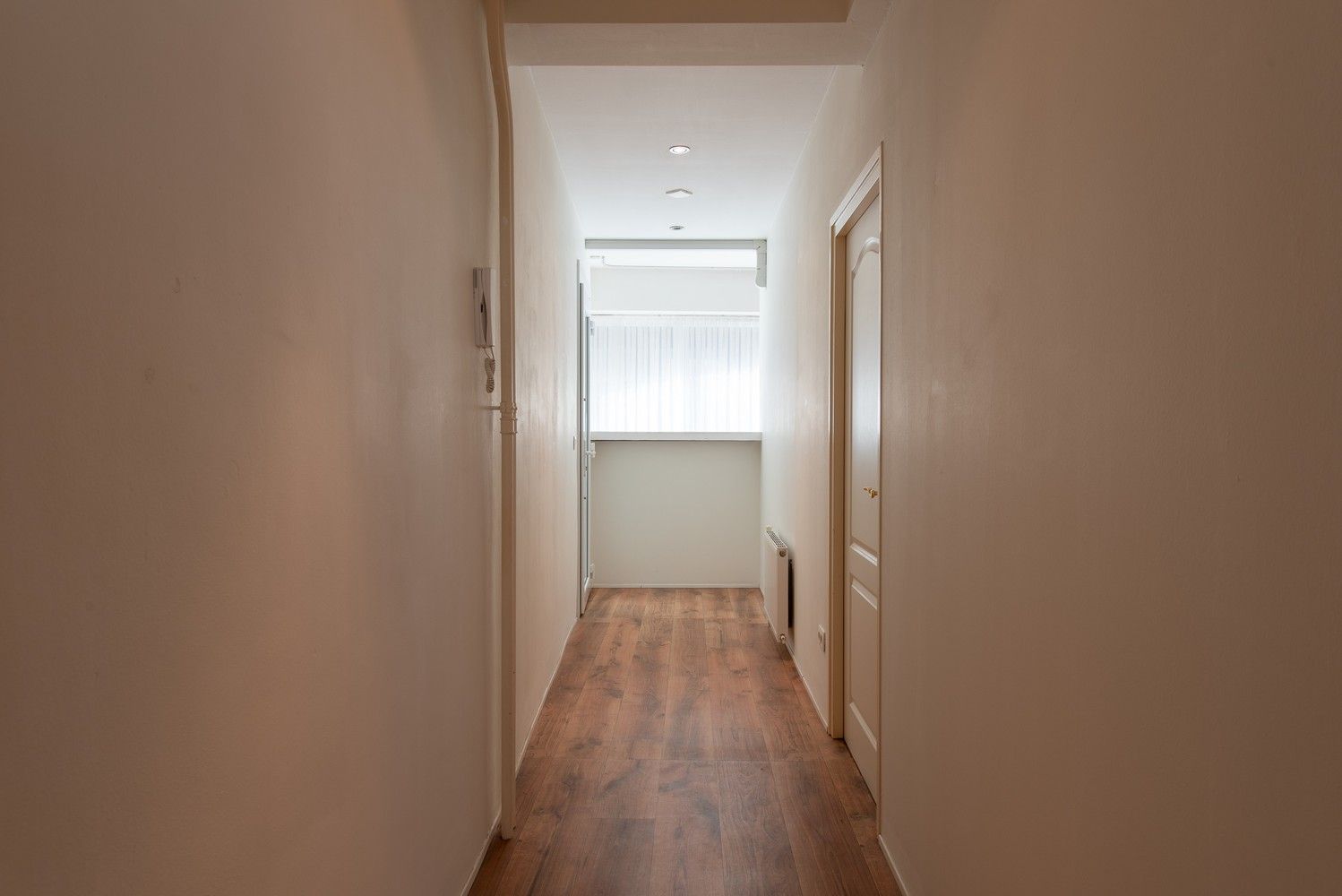 Gelijkvloers 1 slaapkamer-appartement met eigen stadstuin in hartje Genk foto 6