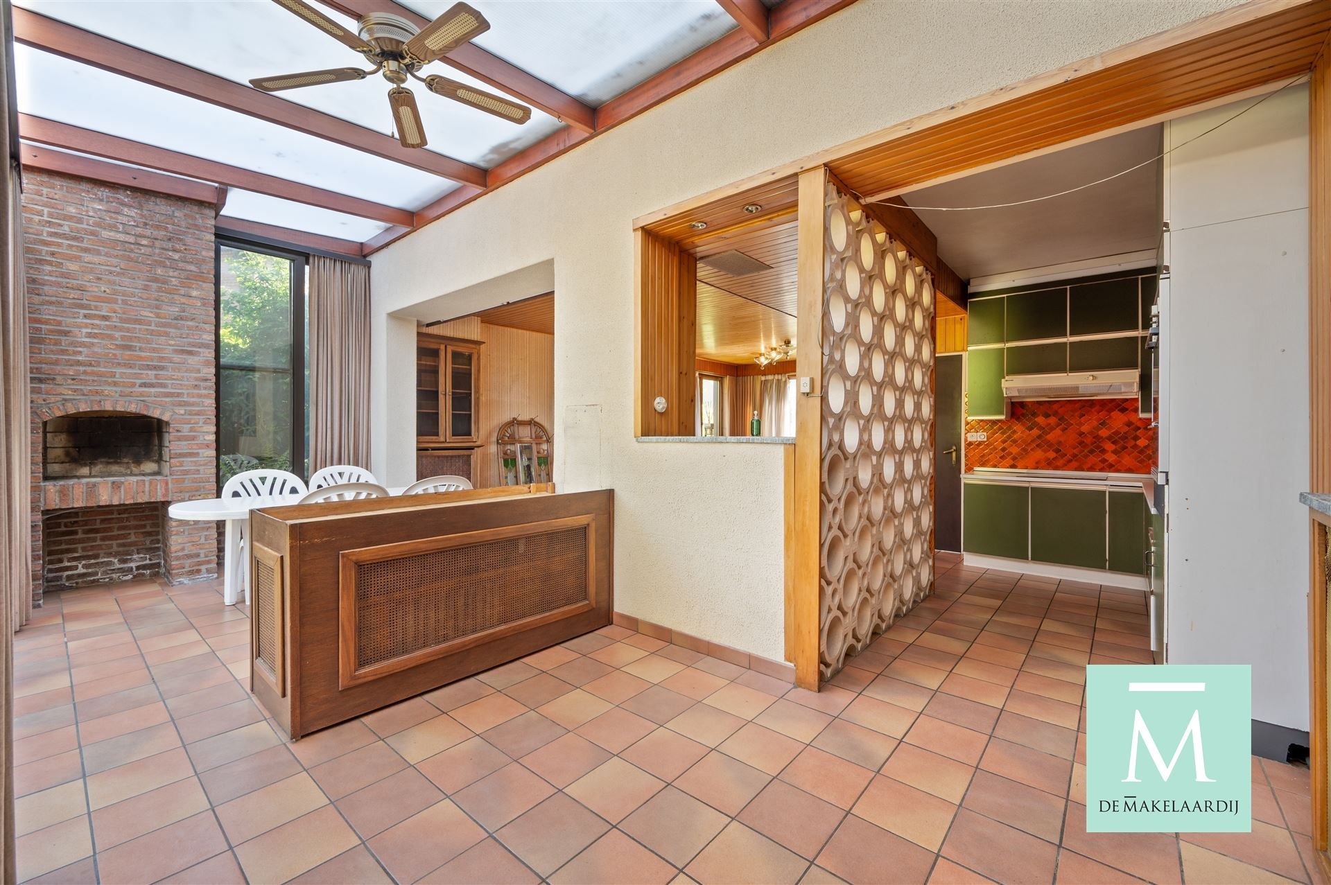 Op te frissen woning met achteruitweg, 3 slaapkamers en tuin op toplocatie! foto 6