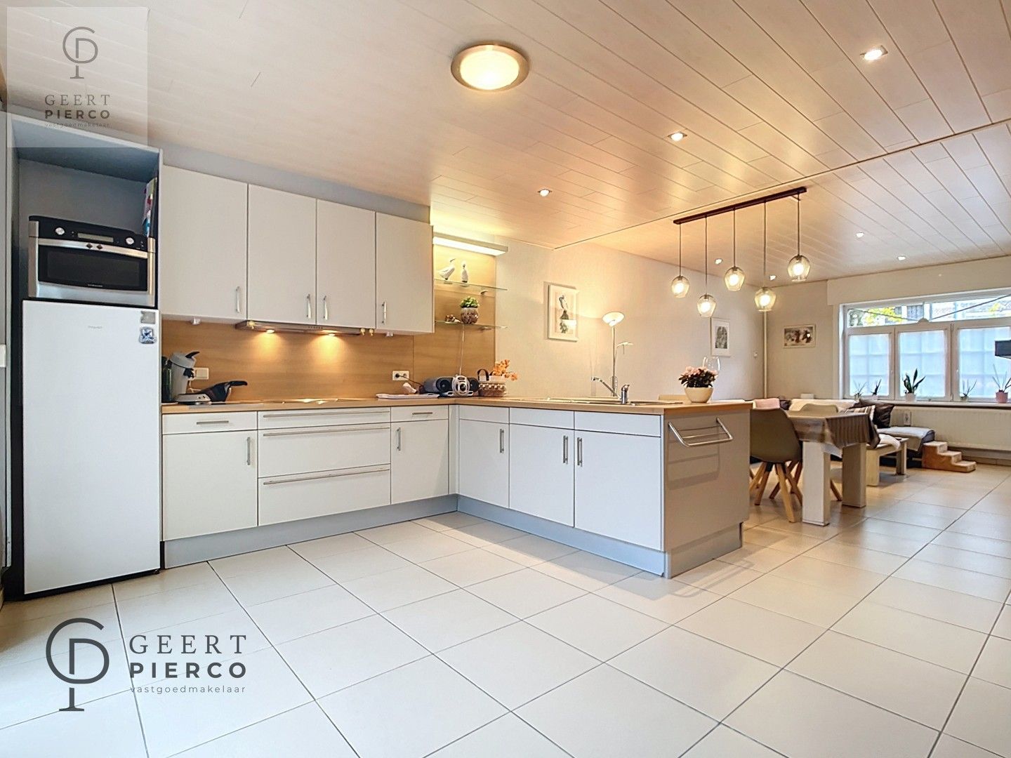 Gerenoveerde stadswoning in het centrum van Zoutleeuw. foto 11