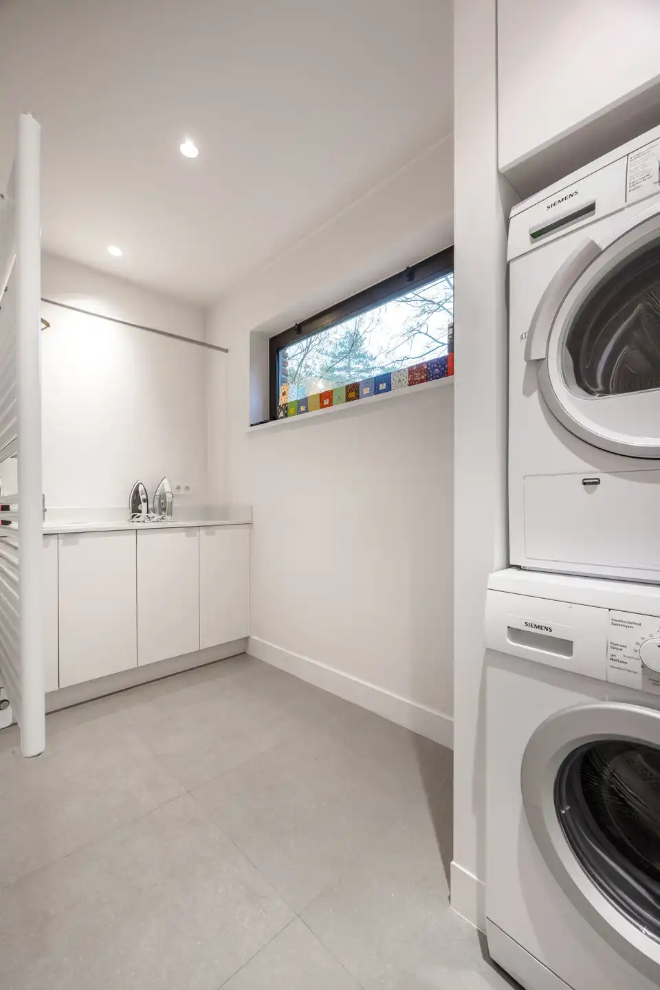 Karakterwoning met brutalistische gevel  in Hof ter Linden foto 16