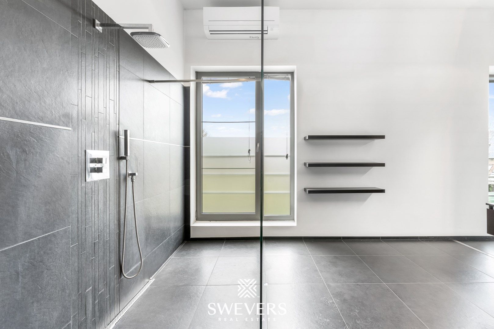 Ruime luxueuze loft met groot dakterras nabij Hasselt centrum ( 164 m2 ) foto 19