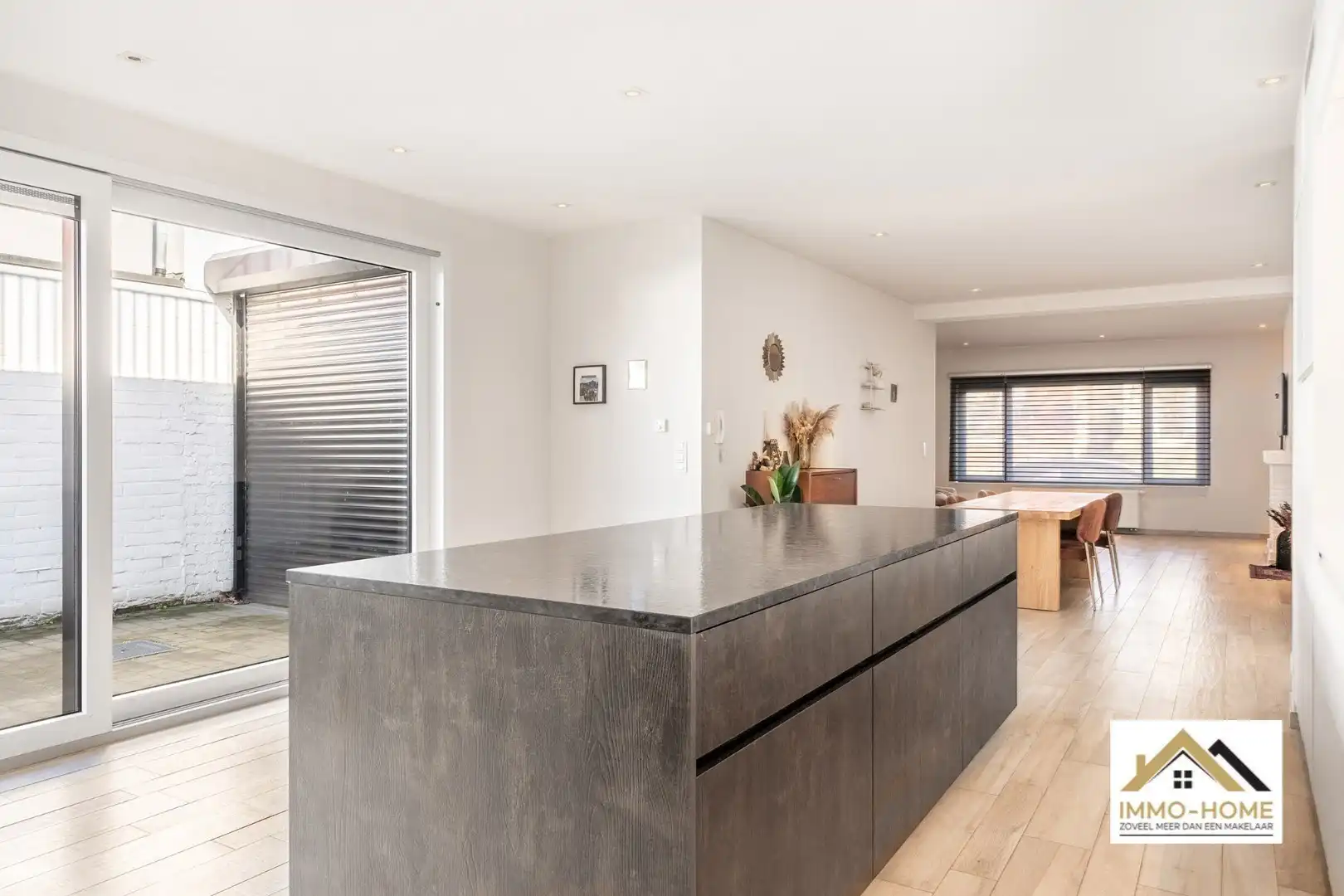 Ruim drie slaapkamers gelijkvloersappartement / bungalow foto 13