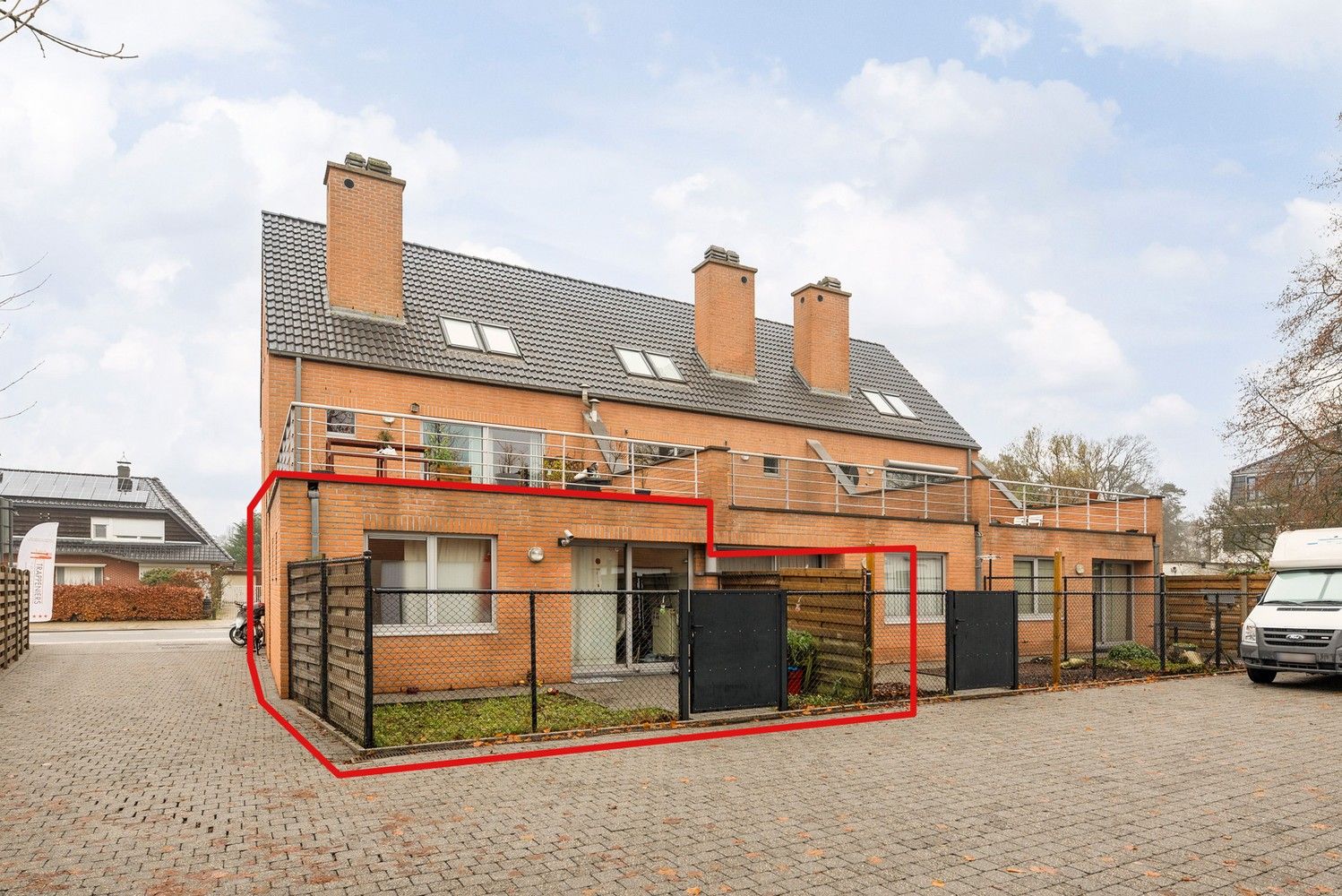 Gelijkvloers appartement met terras met tuintje ! foto 5