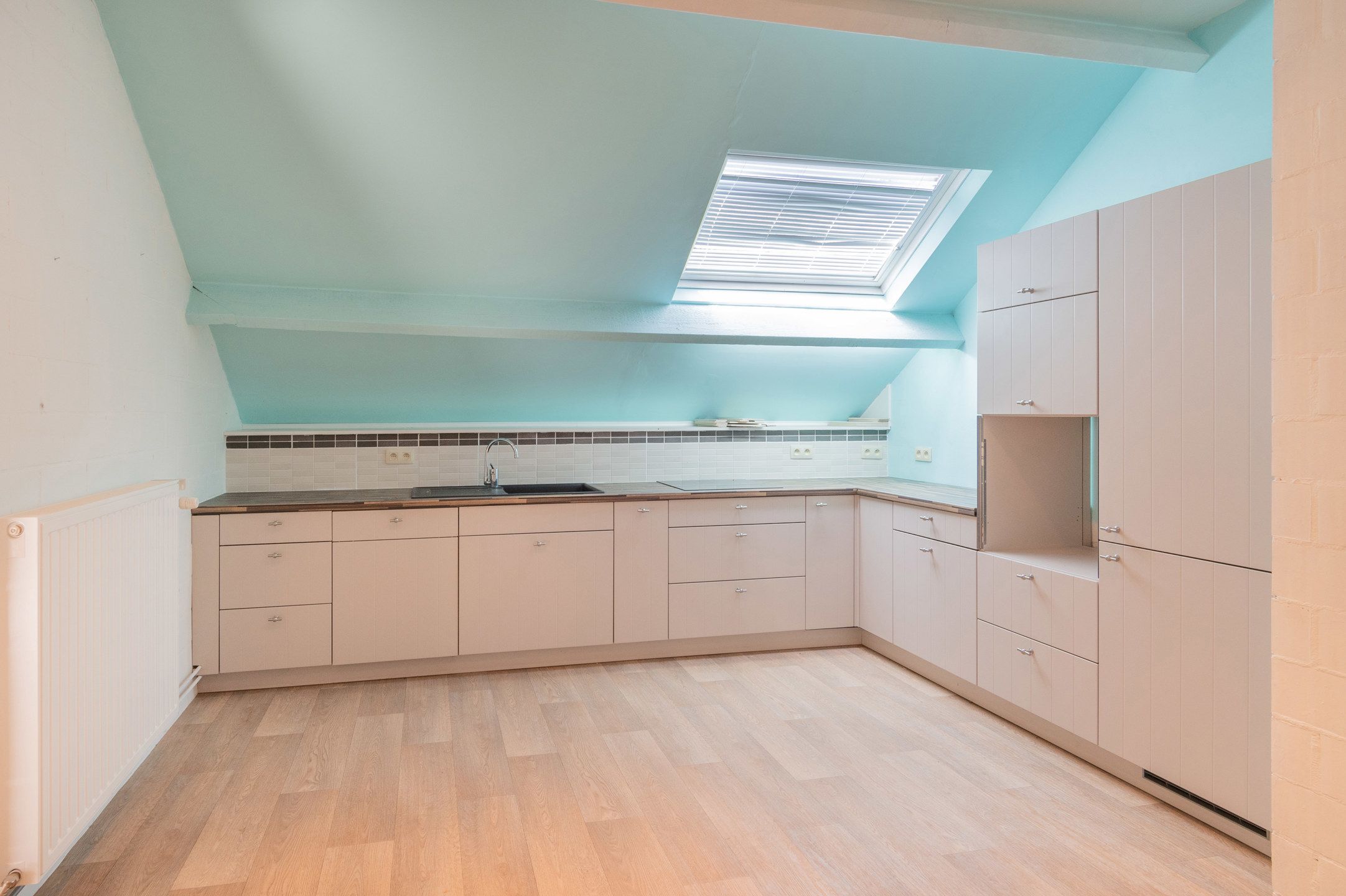 Riante jaren 80 villa in een groene omgeving  foto 35