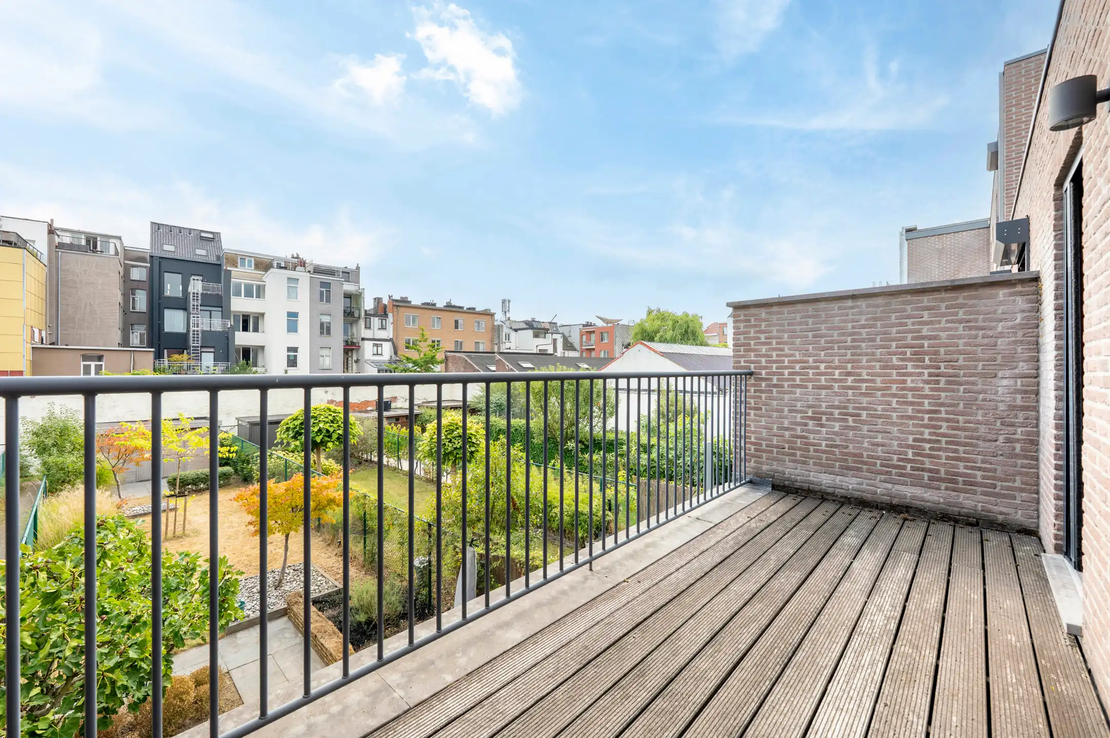 Charmante halfopen bebouwing met 3 slaapkamers en grote zonnige tuin in Antwerpen centrum foto 13