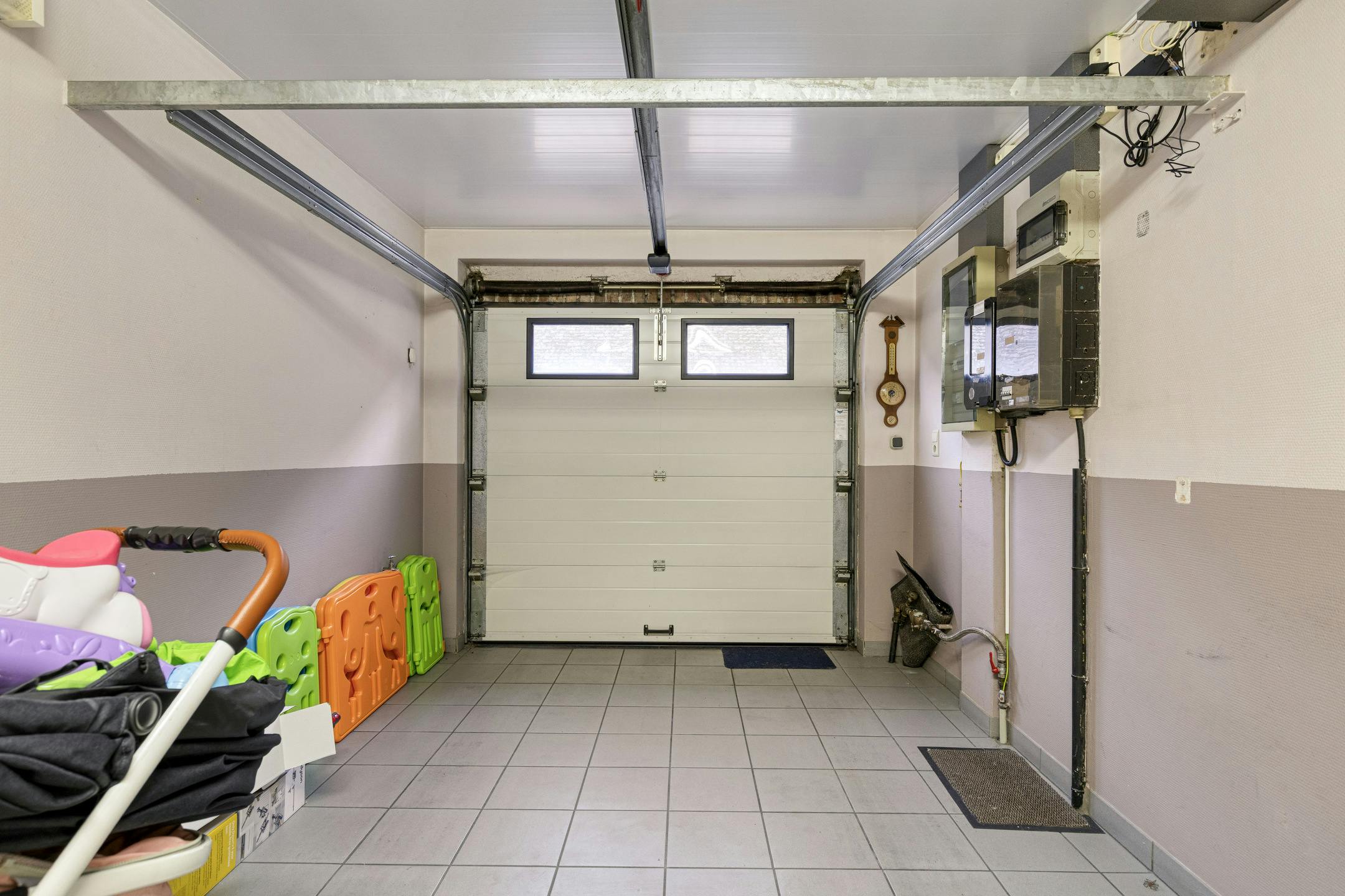 Huis te koop met 2 slaapkamers, terras en inpandige garage foto 10