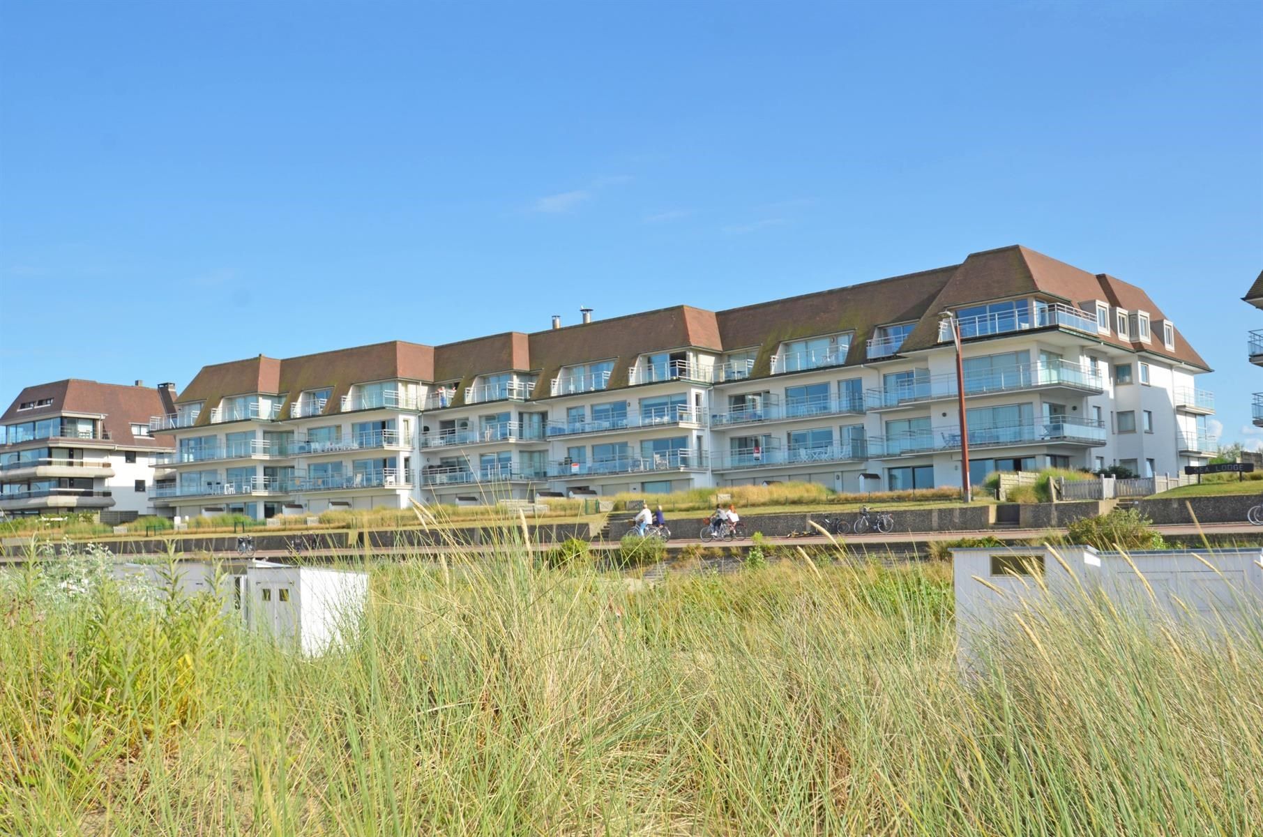 Prachtige studio in een standingvolle residentie op de wandeldijk met open zicht en groot zonneterras foto 10