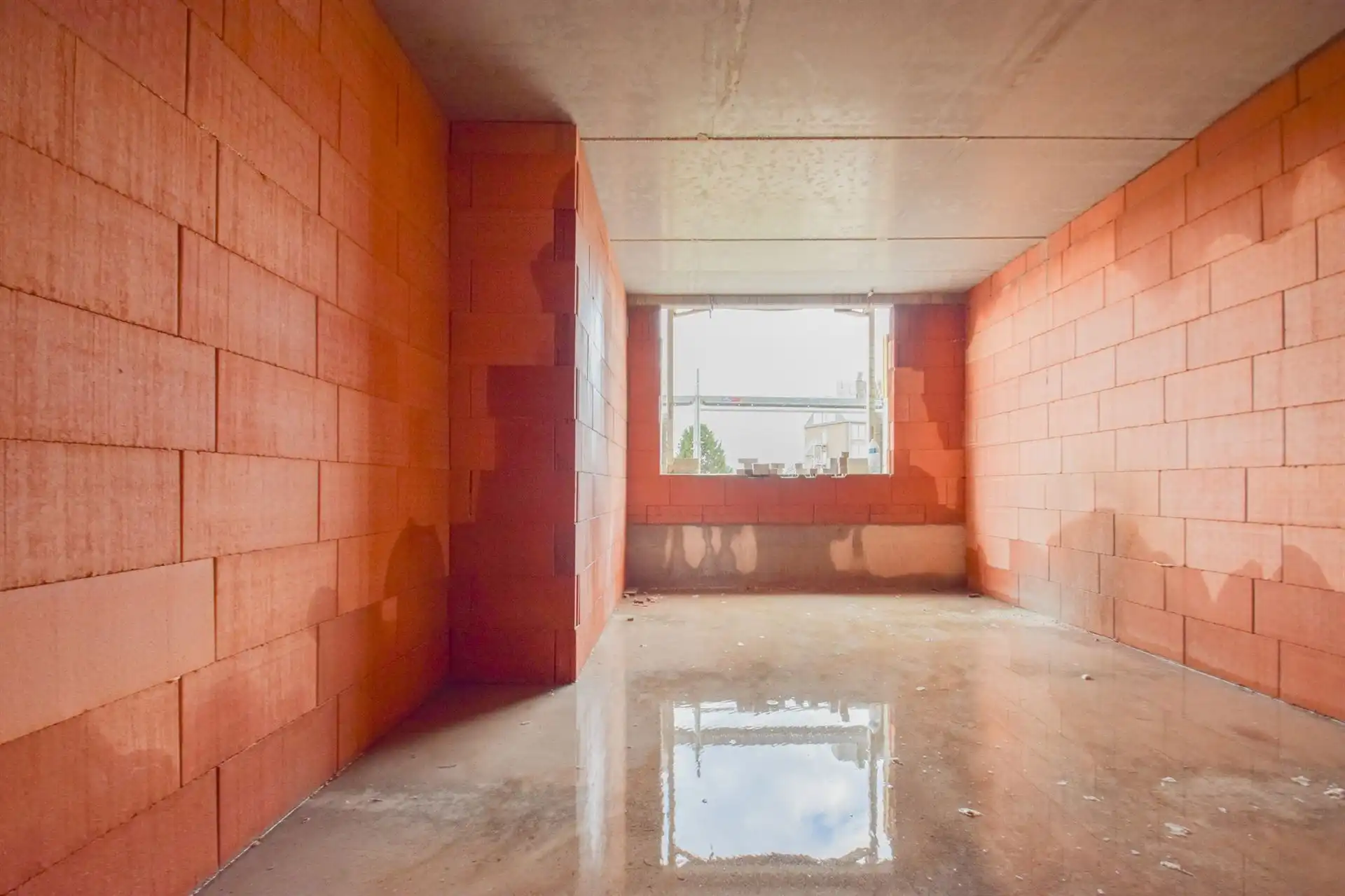 Nieuwbouwwoning met tuin & parking in een doodlopende straat foto 15