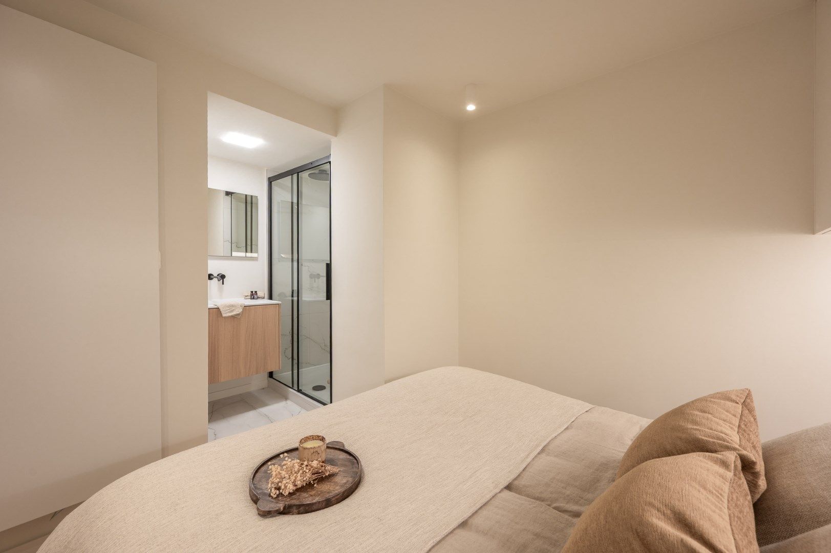 Prachtig gerenoveerd hoekappartement in centrum Knokke vlakbij de Zeedijk en het Van Bunnenplein  foto 24