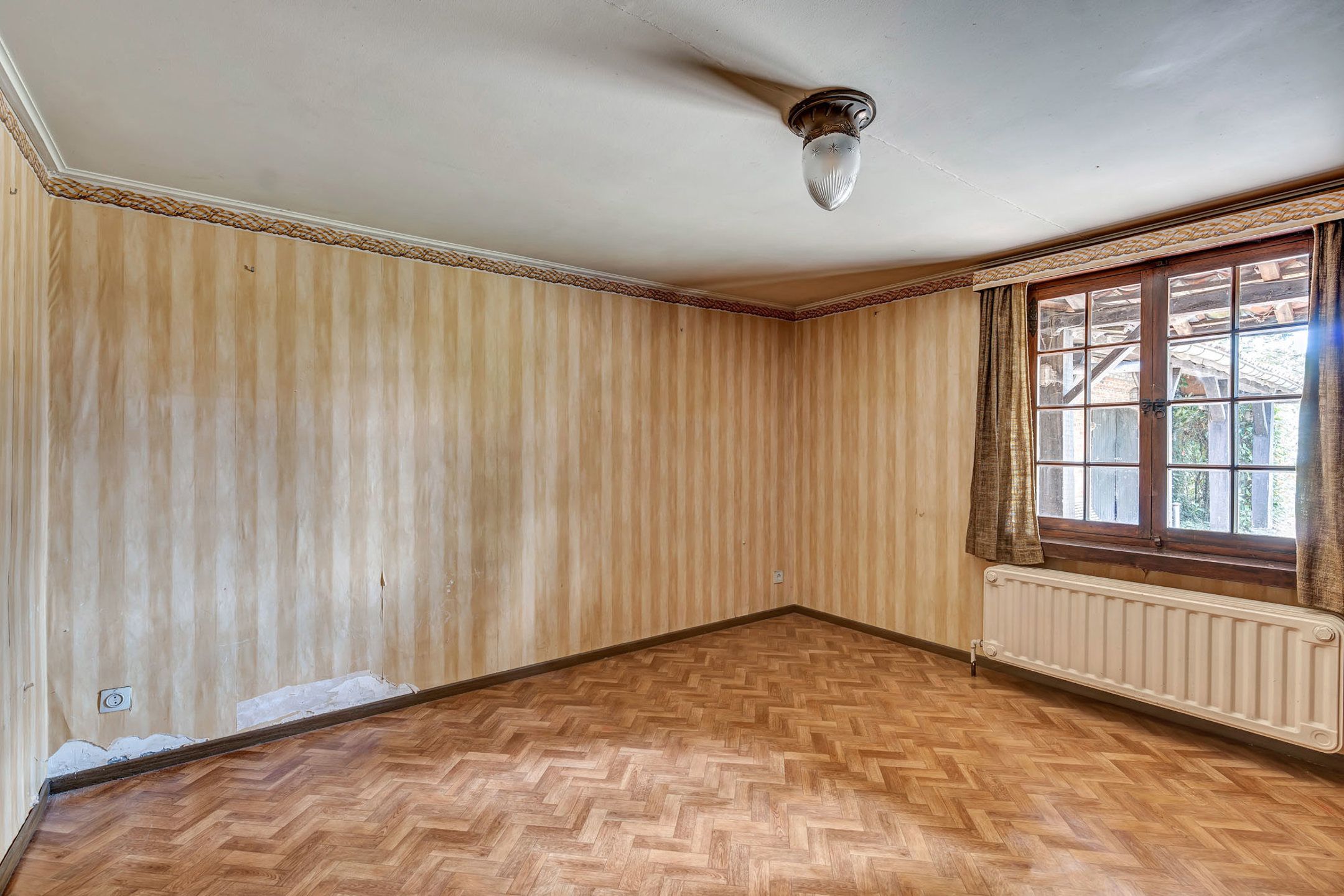 Uniek landhuis met aparte conciergewoning op 2 Hect grond foto 38