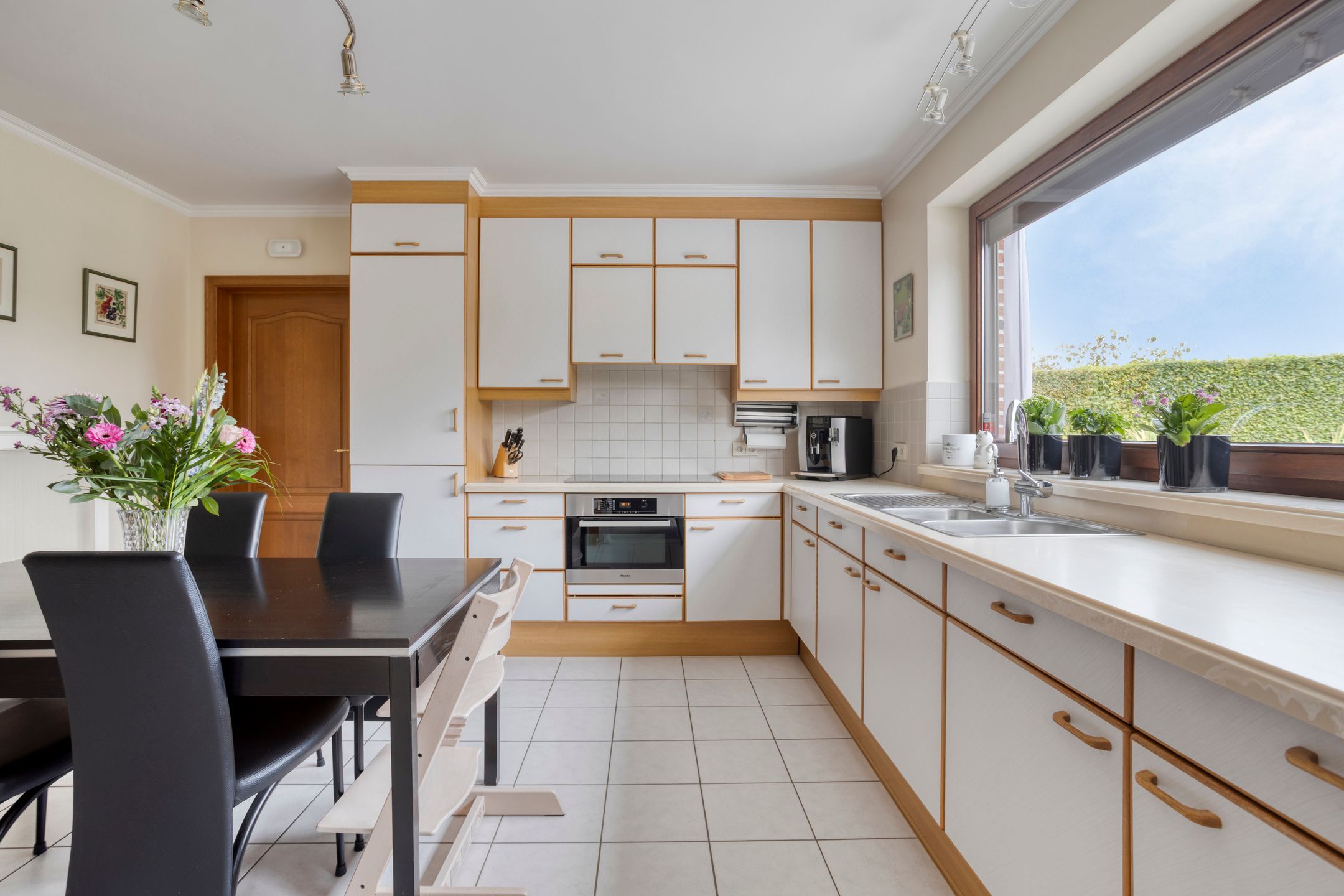 Uitkijken op de boomgaarden: ruim, duurzaam & landelijk foto 10